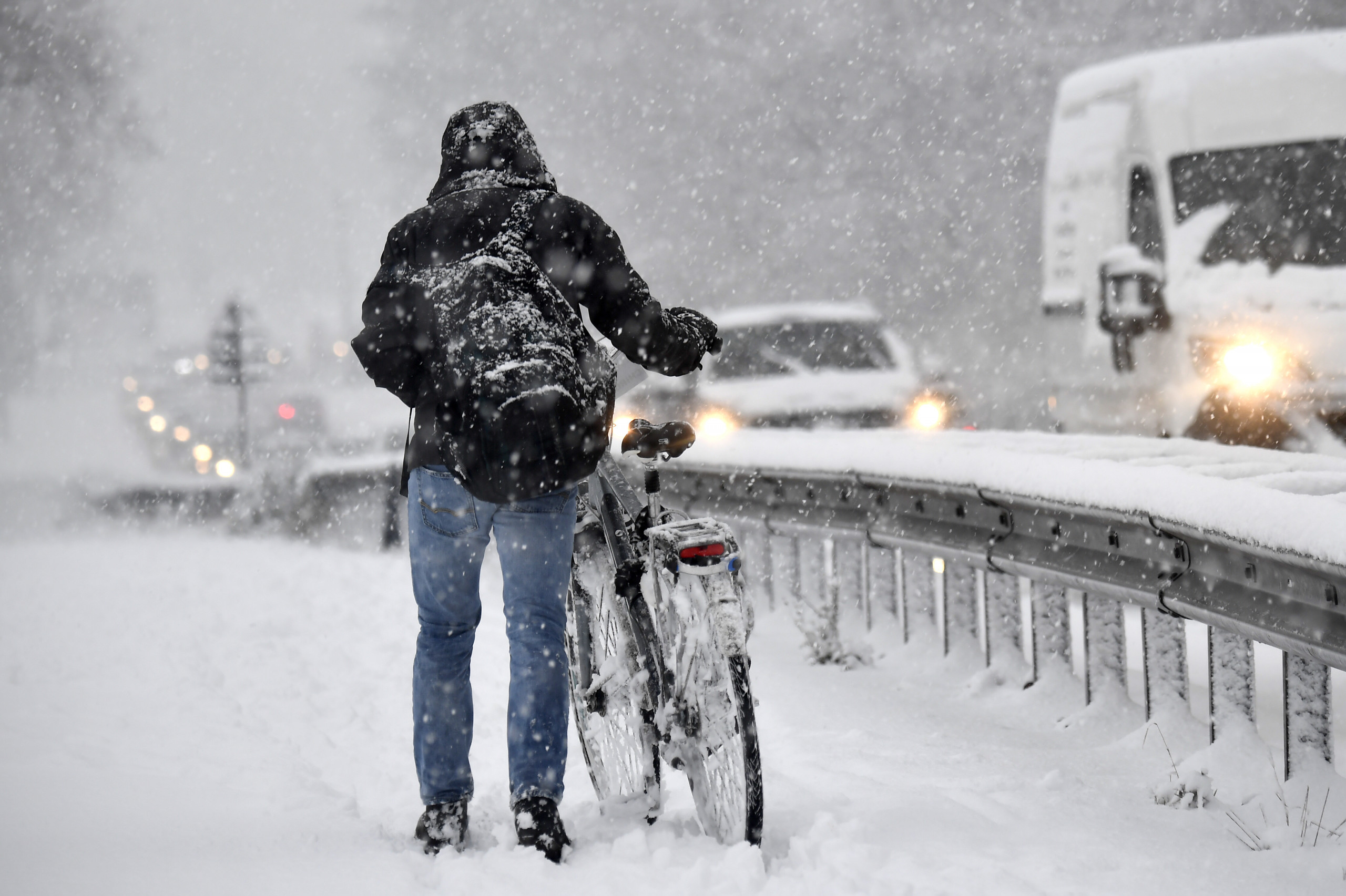 Bad weather. Heavy Snow. Очень холодная зима 2020. Bad weather Snow.