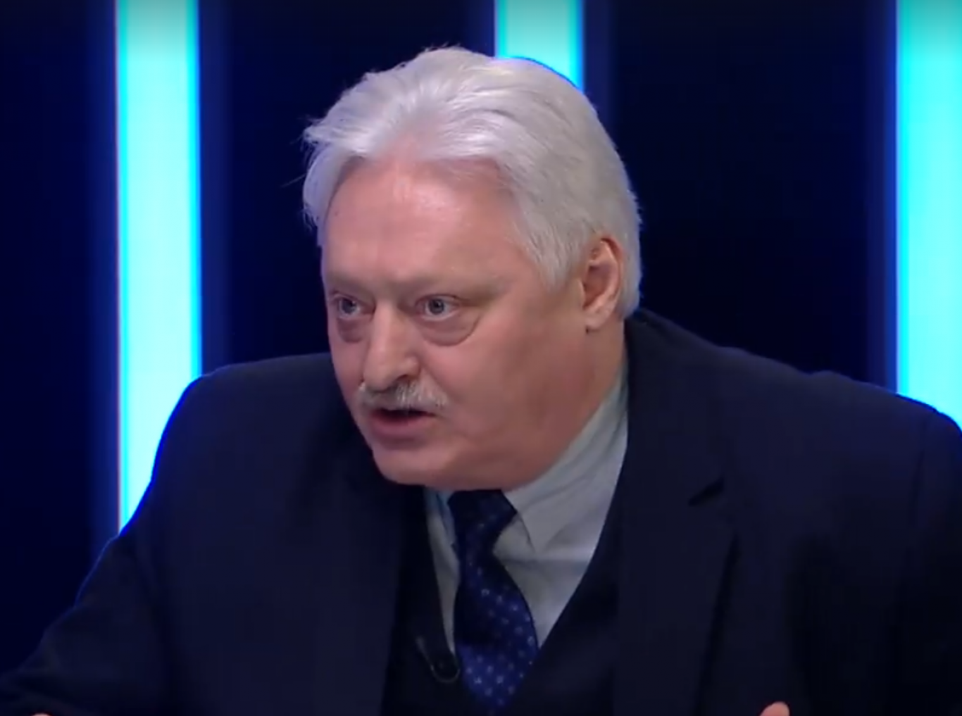 Gajdics Ottó felszólította K. Endrét, hogy tűnjön el, menjen haza Erdélybe, föl a hegyre, egy esztenába