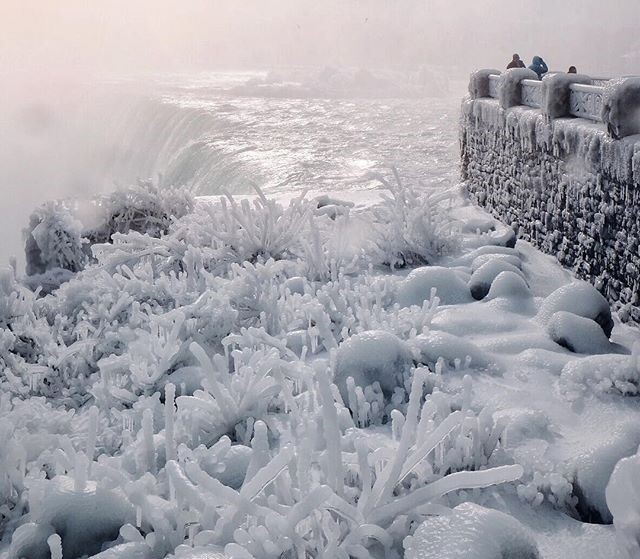 Elég trónokharcásan néz ki a jégvilág a Niagara vízesésnél