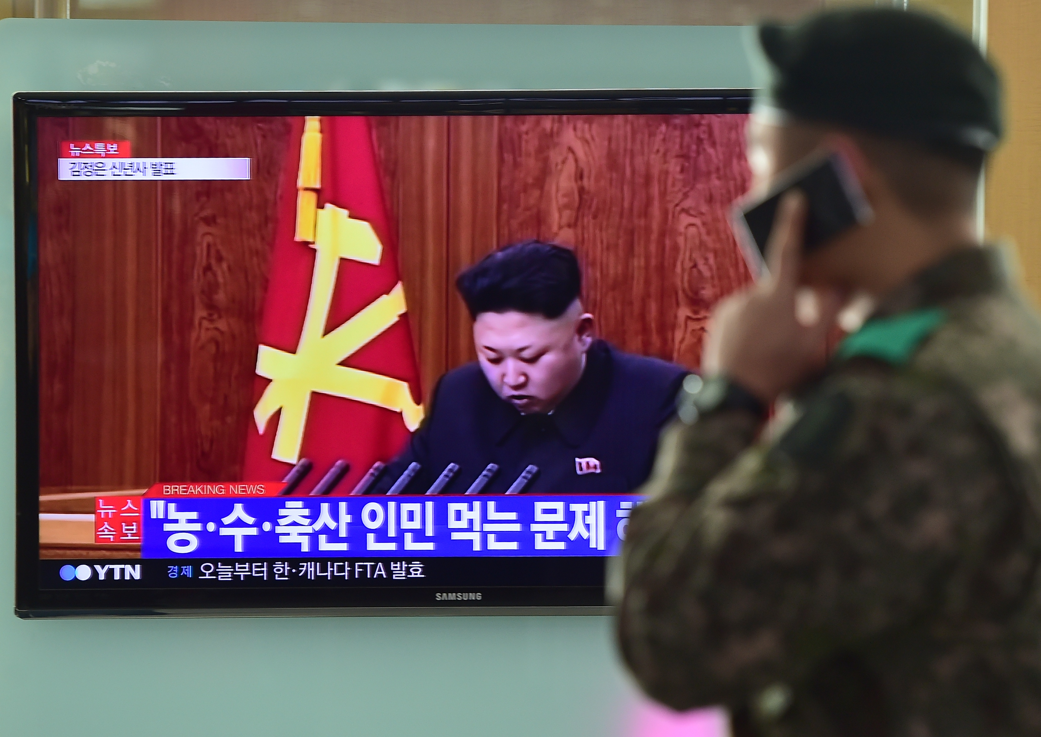 Feltámasztják a katonai forródrótot Észak- és Dél-Korea között