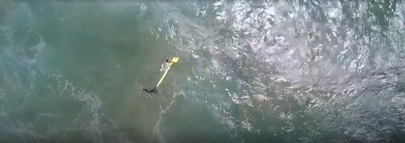 Így mentettek ki két embert a tengerből, a világon először drón segítségével