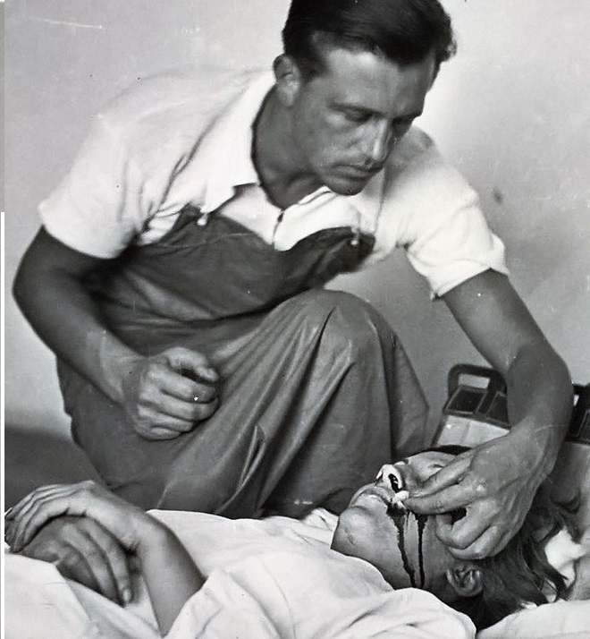 A magyar nyugdíjasnak fogalma sem volt, hogy a képen, amit kiposztolt, a világhírű Gerda Taro fekszik a halálos ágyán
