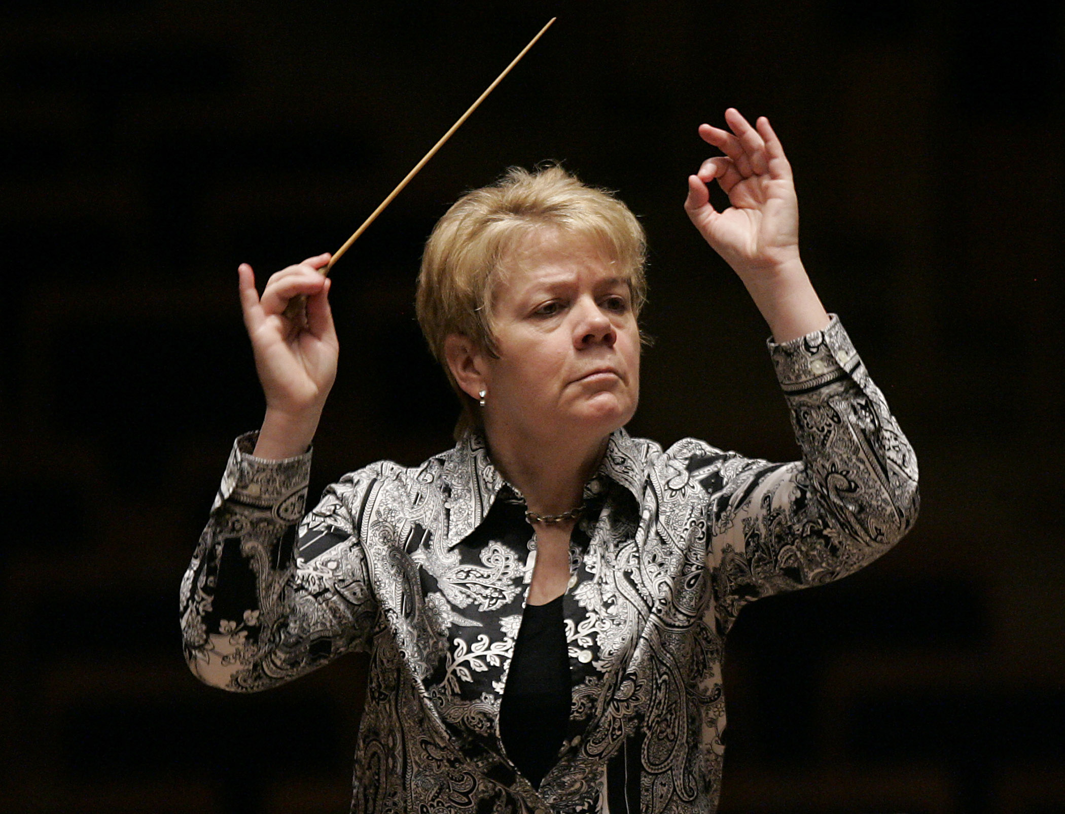 Először lett női vezetője a Bécsi Rádió Szimfonikus Zenekarának