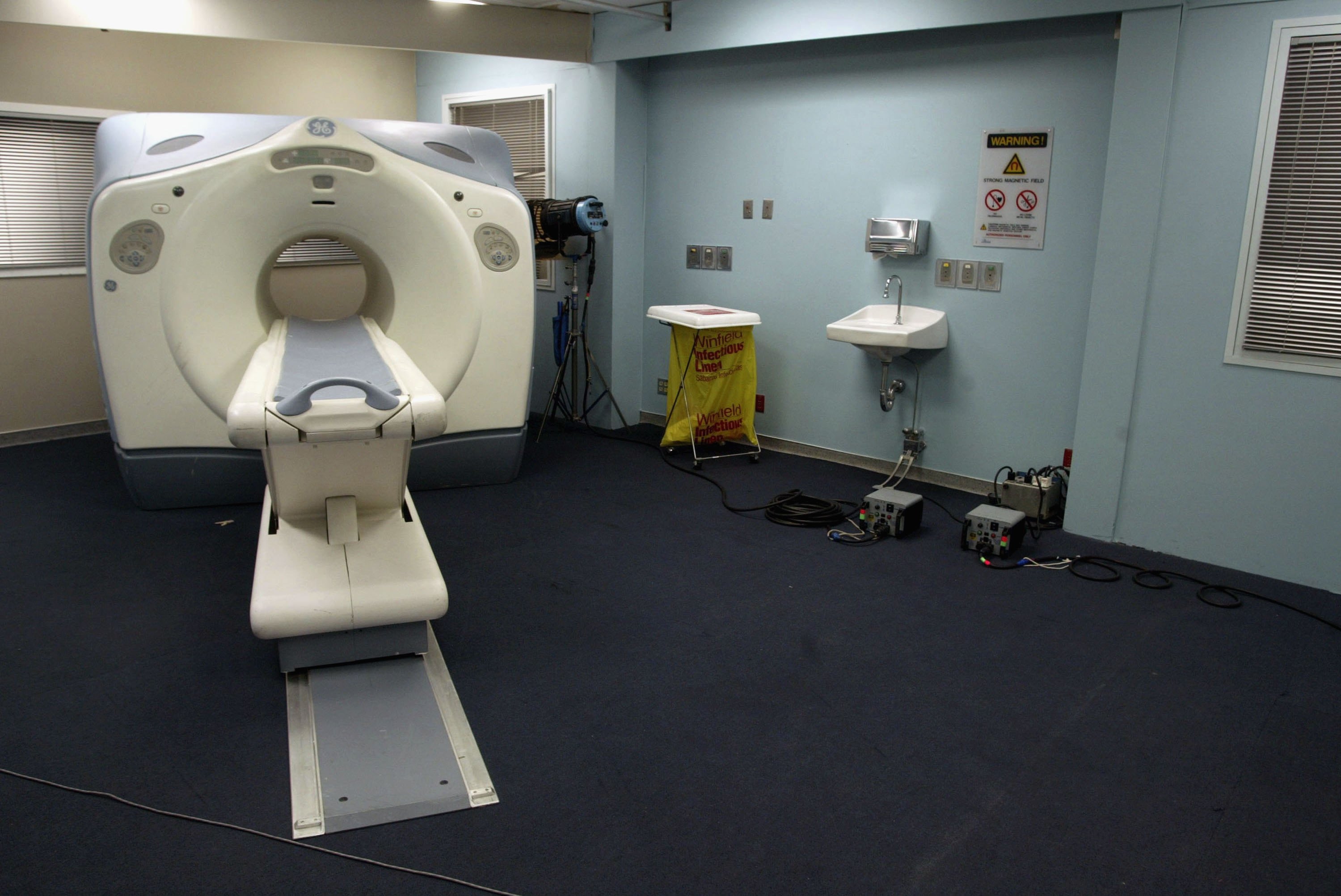 Egy indiai férfi beragadt az MRI-gépbe, és meghalt