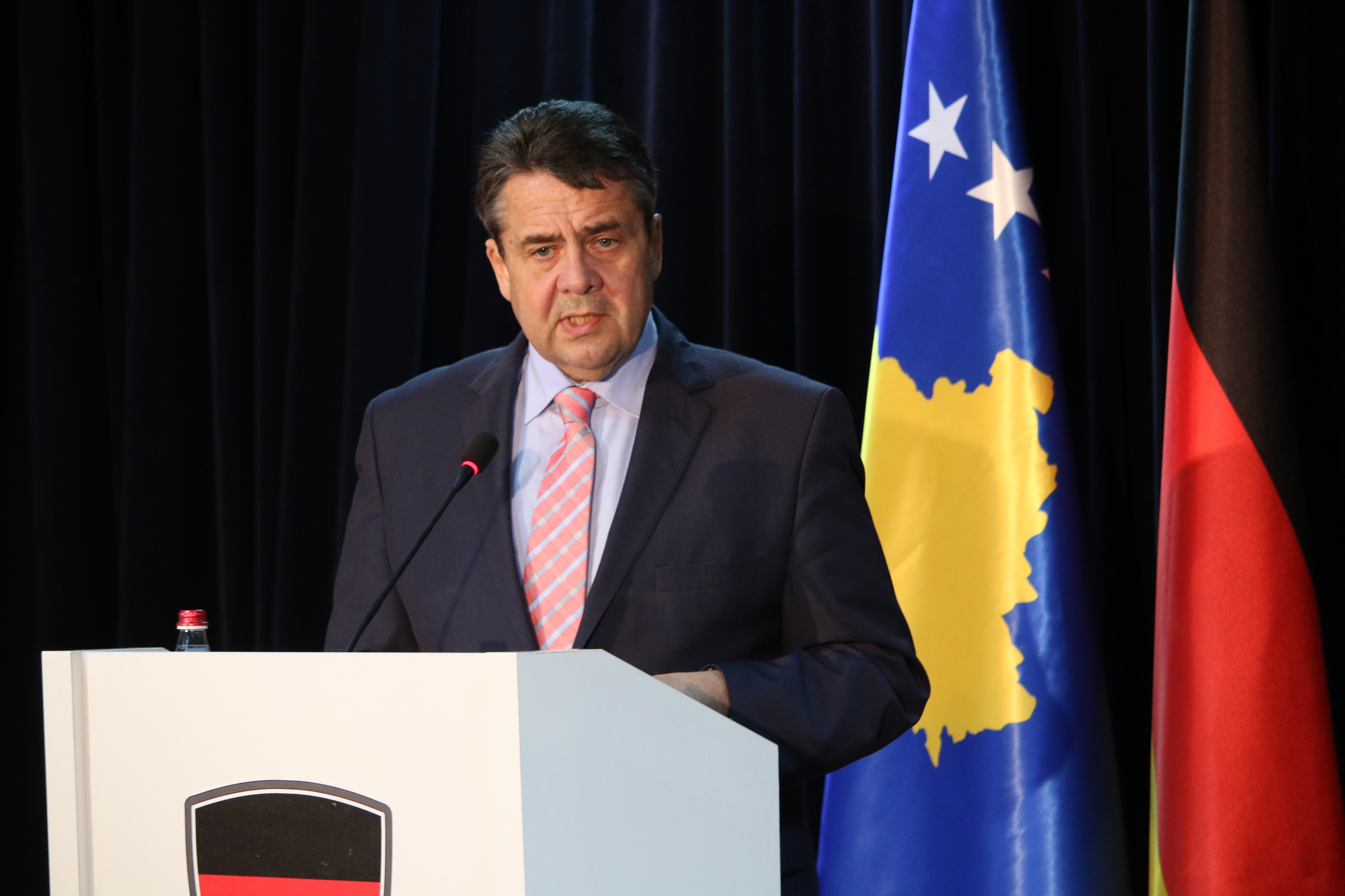 Szerbia csak akkor csatlakozhat az EU-hoz, ha elismerik Koszovó függetlenségét
