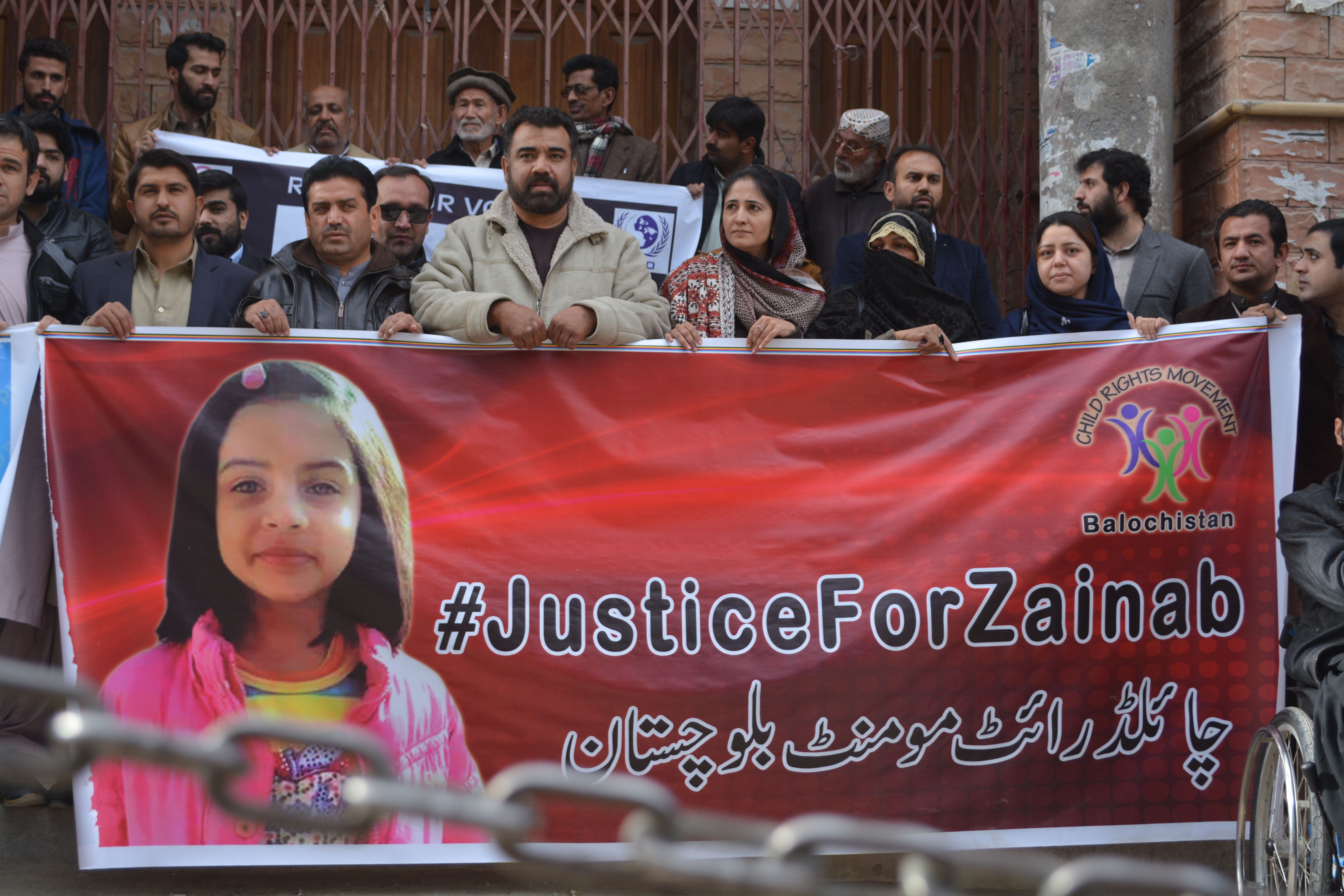 Halálra ítéltek egy férfit Pakisztánban egy 7 éves kislány megerőszakolásáért és meggyilkolásáért