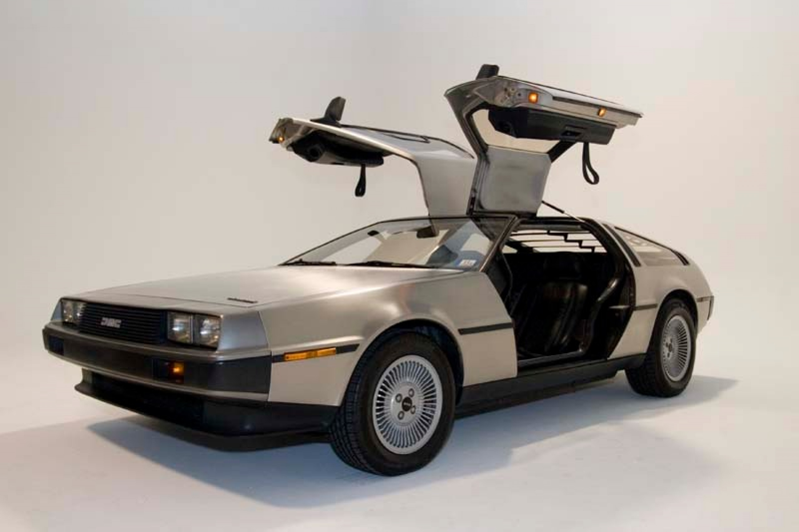 Dmc Delorean Левитирующий Светильник Купить