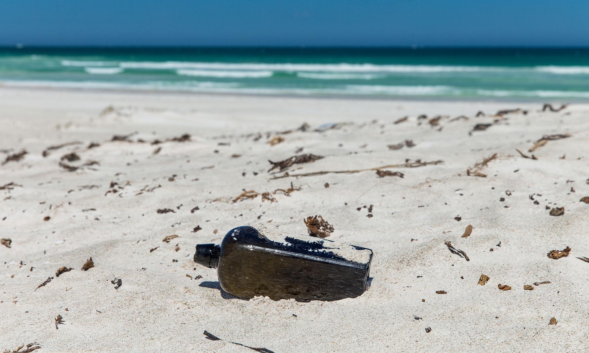 A világ legrégibb, palackban küldött üzenetére bukkantak a tengerparton