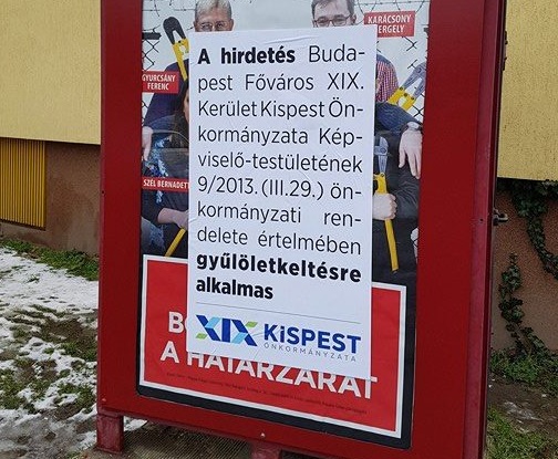 A Fidesz szerint visszaél hatalmával a kispesti polgármester, amikor gyűlöletkeltésre hivatkozva elkezdte lefedni a párt plakátjait