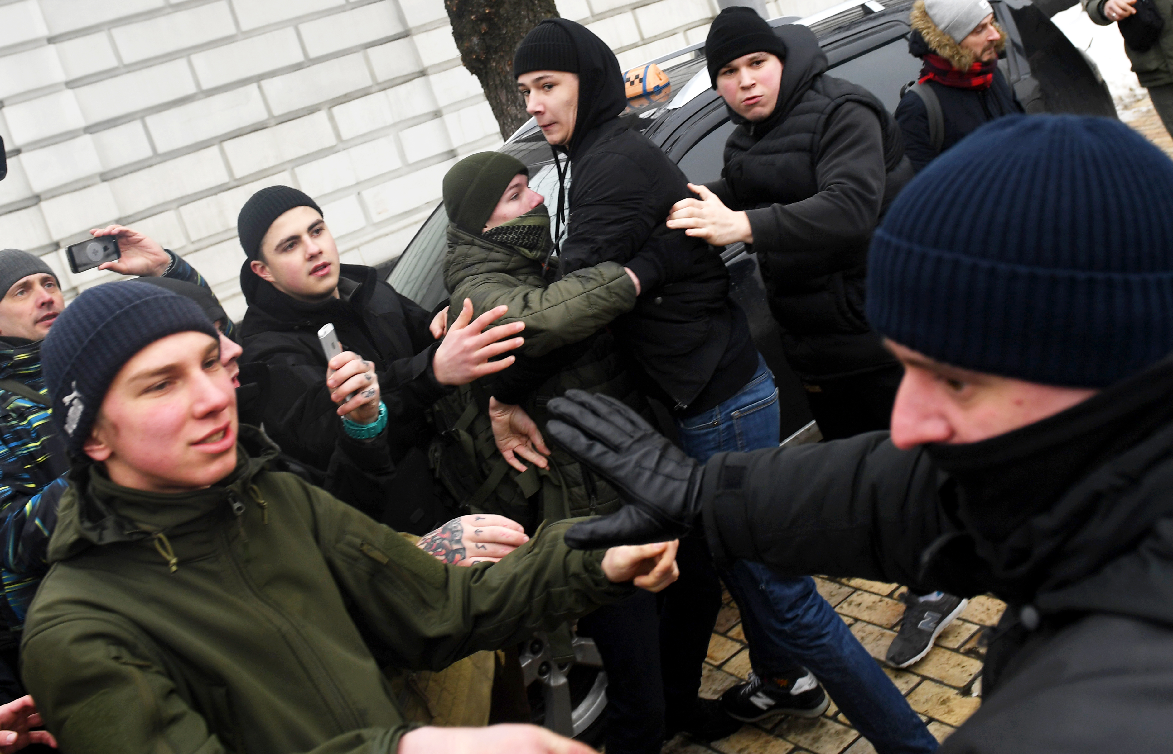 Kijevben szélsőjobboldaliak támadtak a nők elleni erőszak ellen felvonulókra