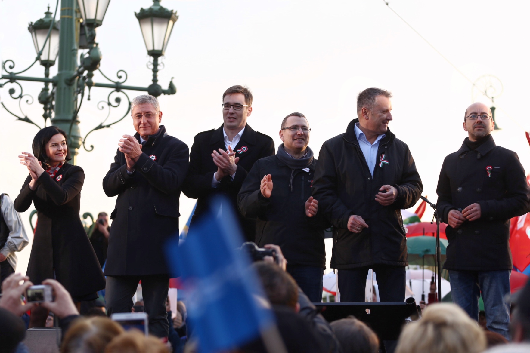 Az MSZP,  a Párbeszéd és az Együtt jelöltjei március 15-én.