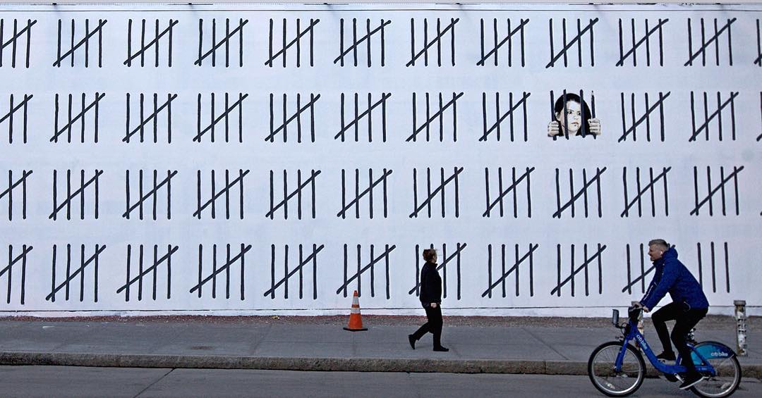 Banksy egy 20 méter magas graffitivel tért vissza New Yorkba
