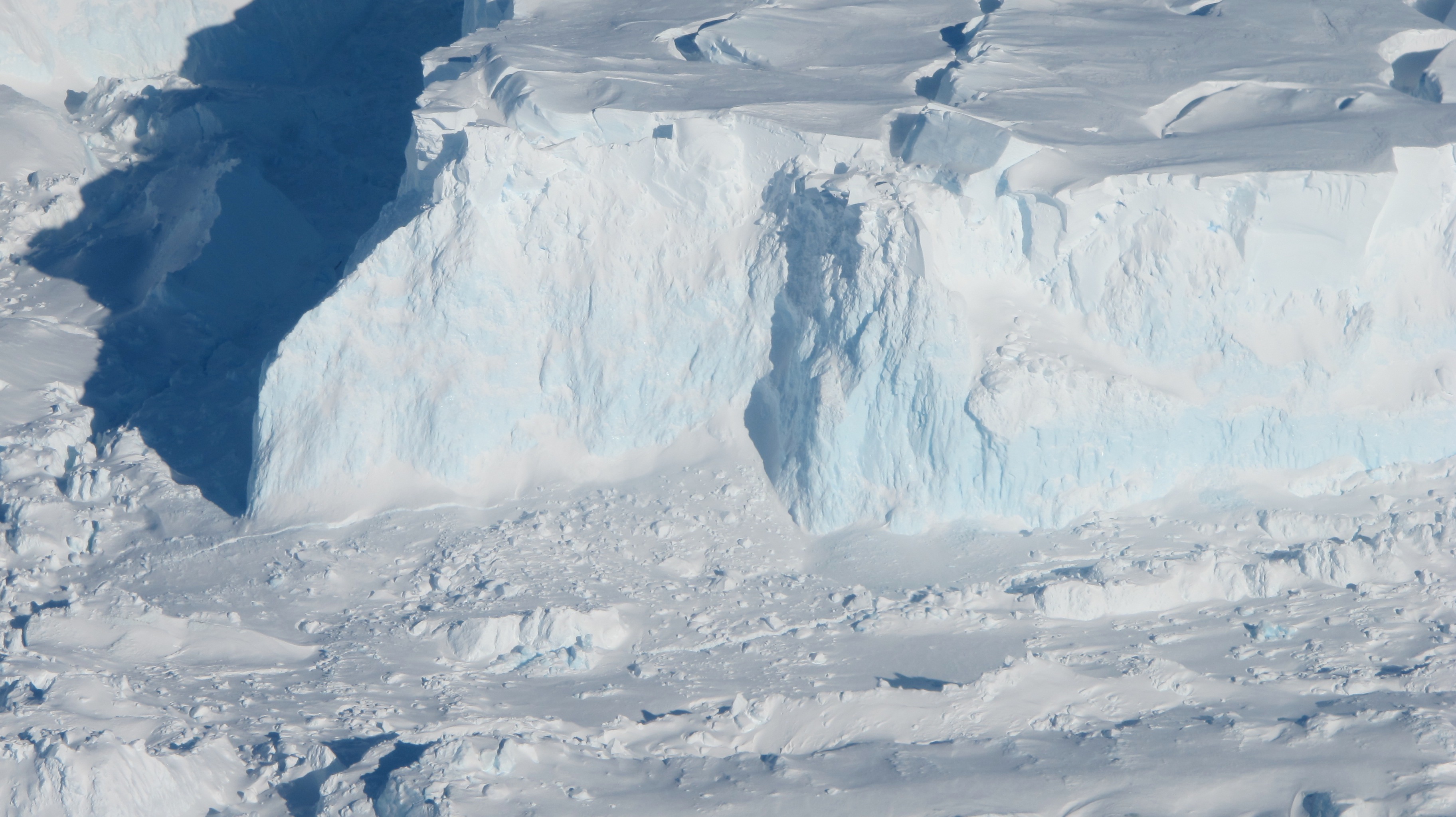 Sokkal gyorsabban olvadhat az Antarktisz egyik legnagyobb gleccsere, mint ahogy azt eddig sejtettük