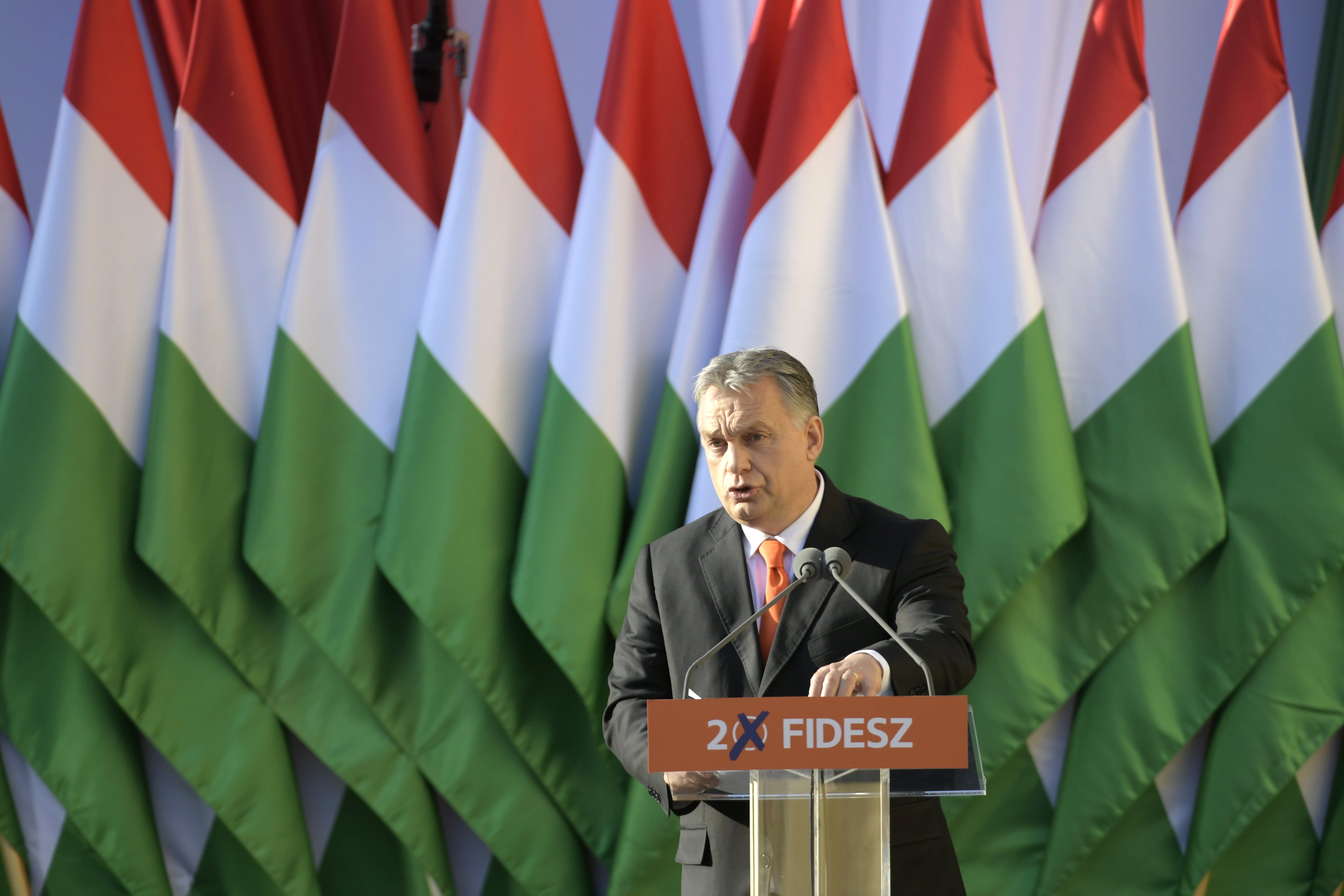 Orbán: Mondjátok el mindenkinek, van mitől félni