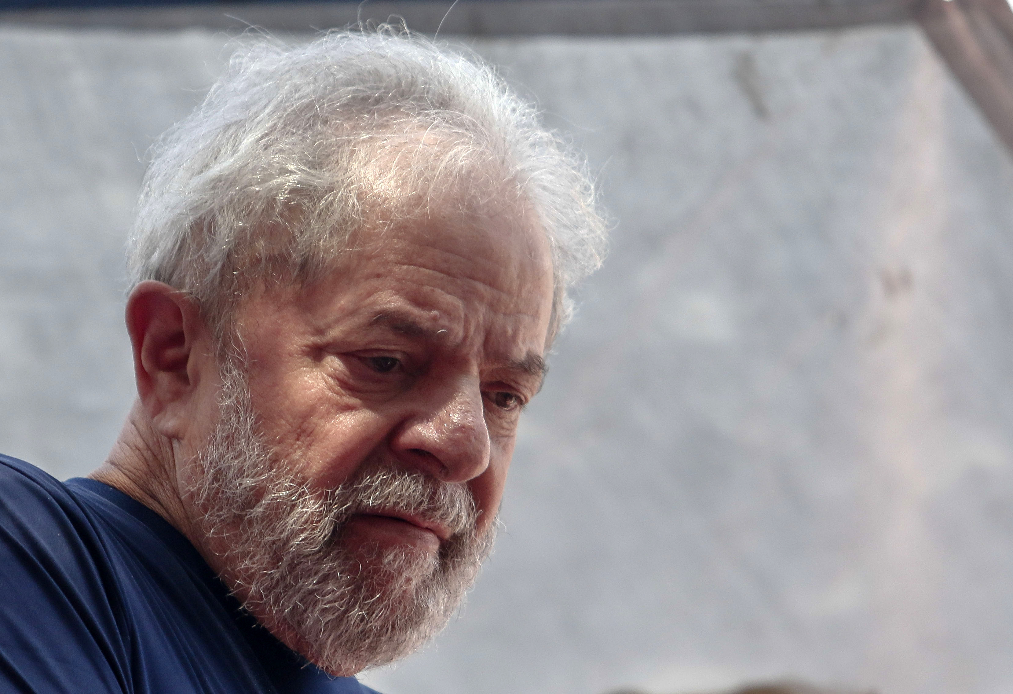 A brazil Munkáspárt a korrupcióért bebörtönzött volt elnököt, Lula da Silvát választotta elnökjelöltjének