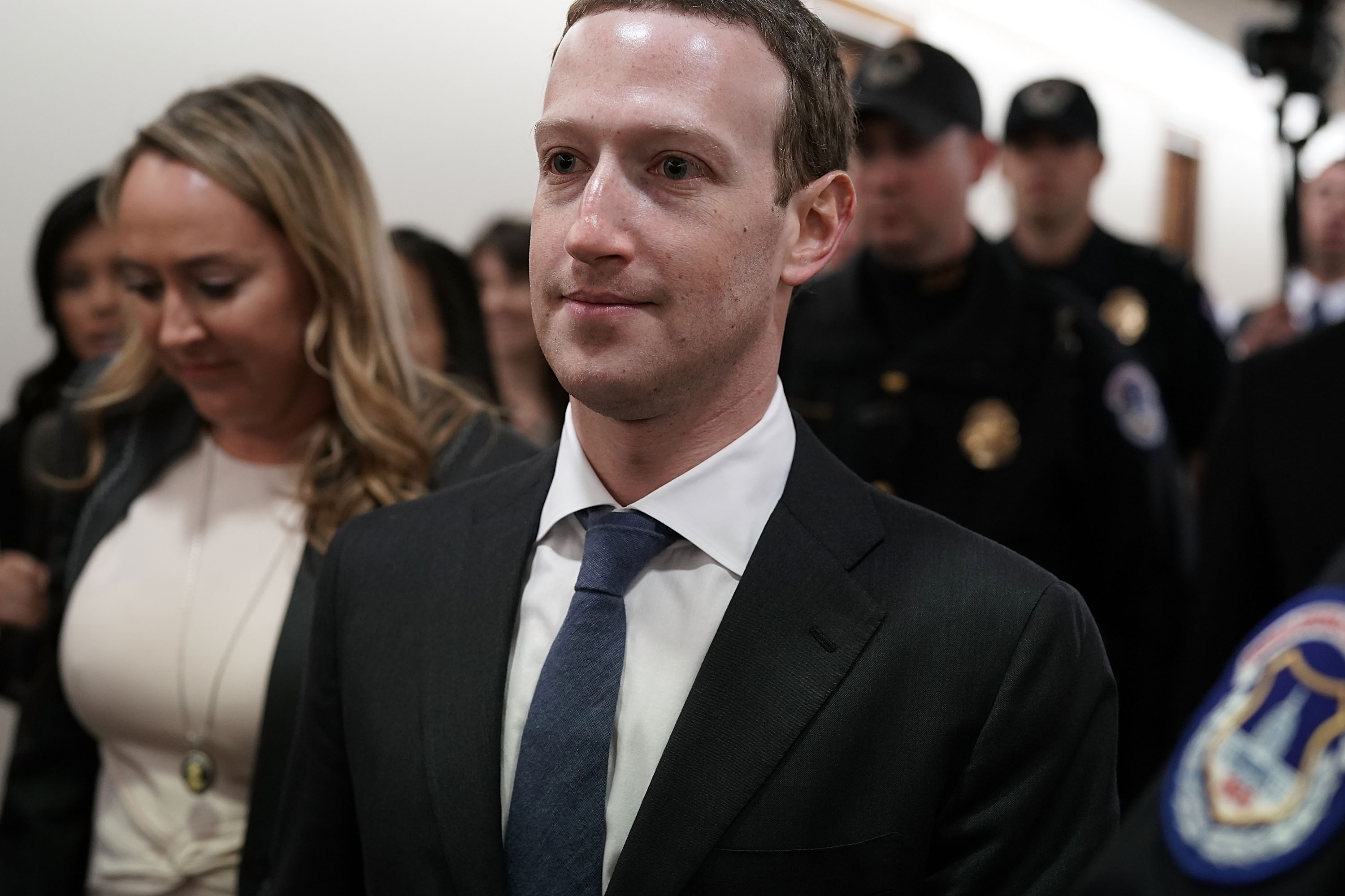 Zuckerberg: A magyar választások előtt is megjelentek hamis profilok a Facebookon
