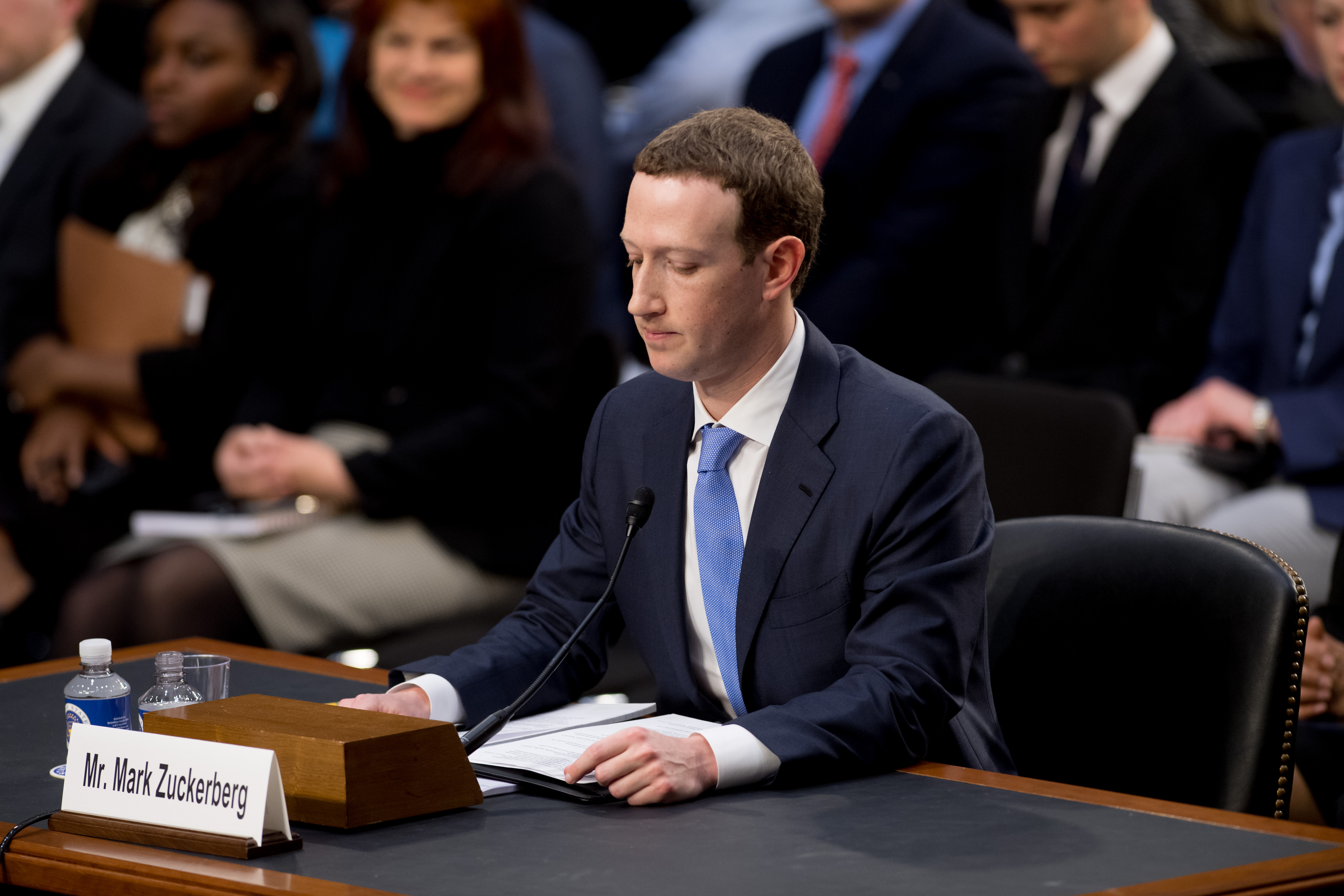 Itt lehet nézni Mark Zuckerberg nyilvános EU-s meghallgatását