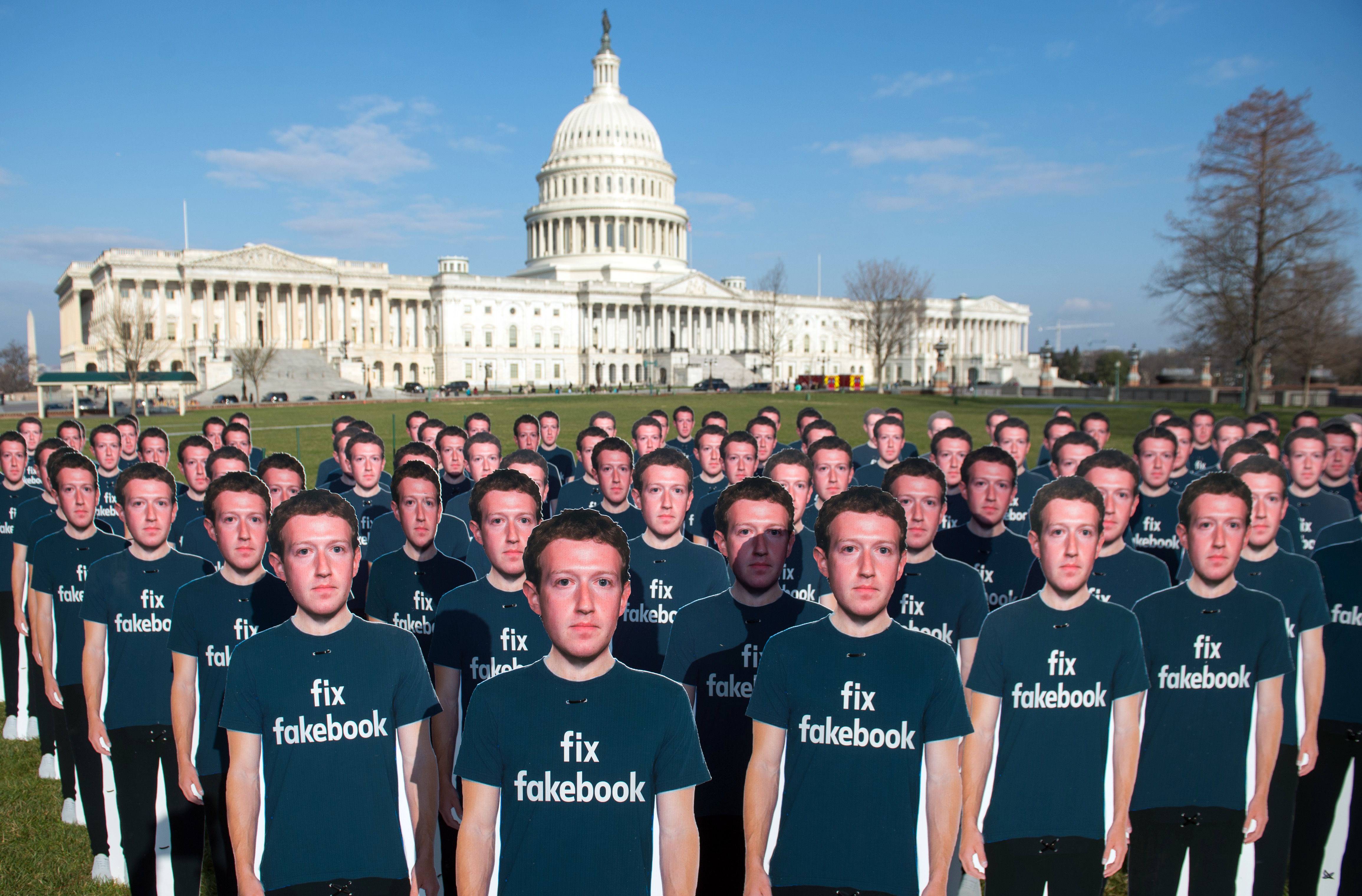 Zuckerbergék épp most vonnak ki másfél milliárd facebookozót az új, szigorú adatvédelmi szabályok alól