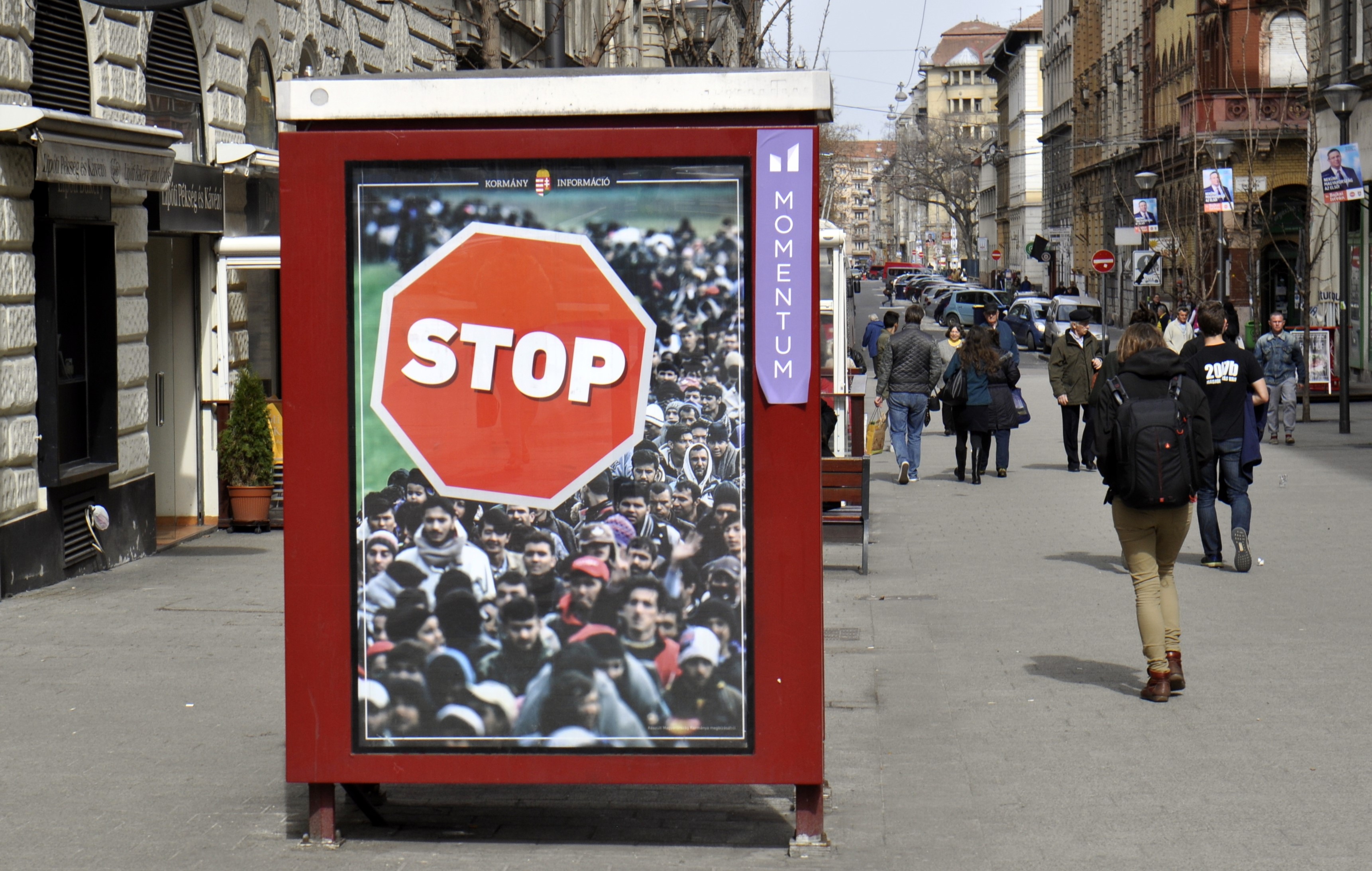 Sem a közösségi média, sem a magyar jogszabályok nem állítják meg a gyűlöletbeszédet