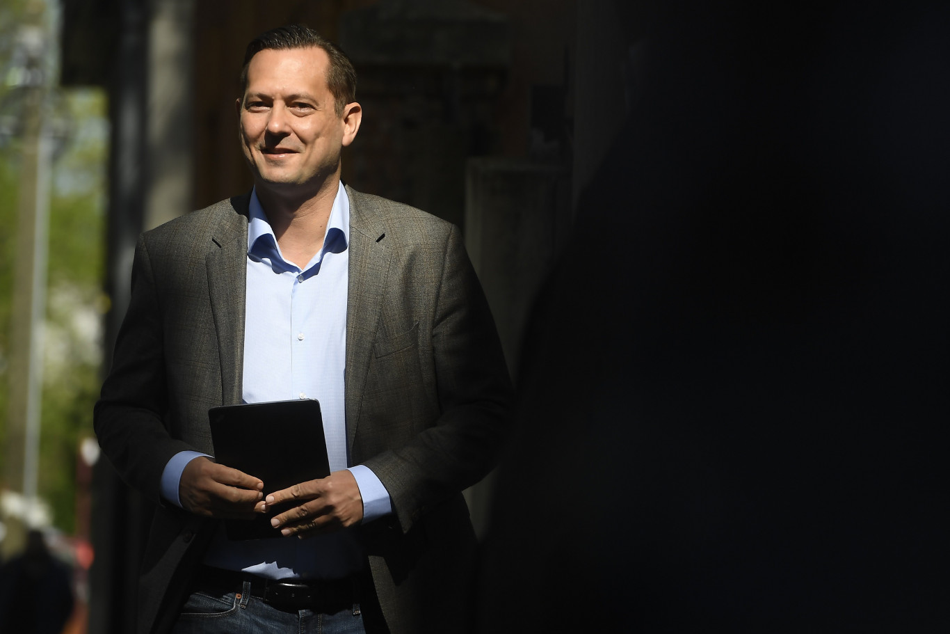 Felfüggesztették Molnár Zsolt mentelmi jogát