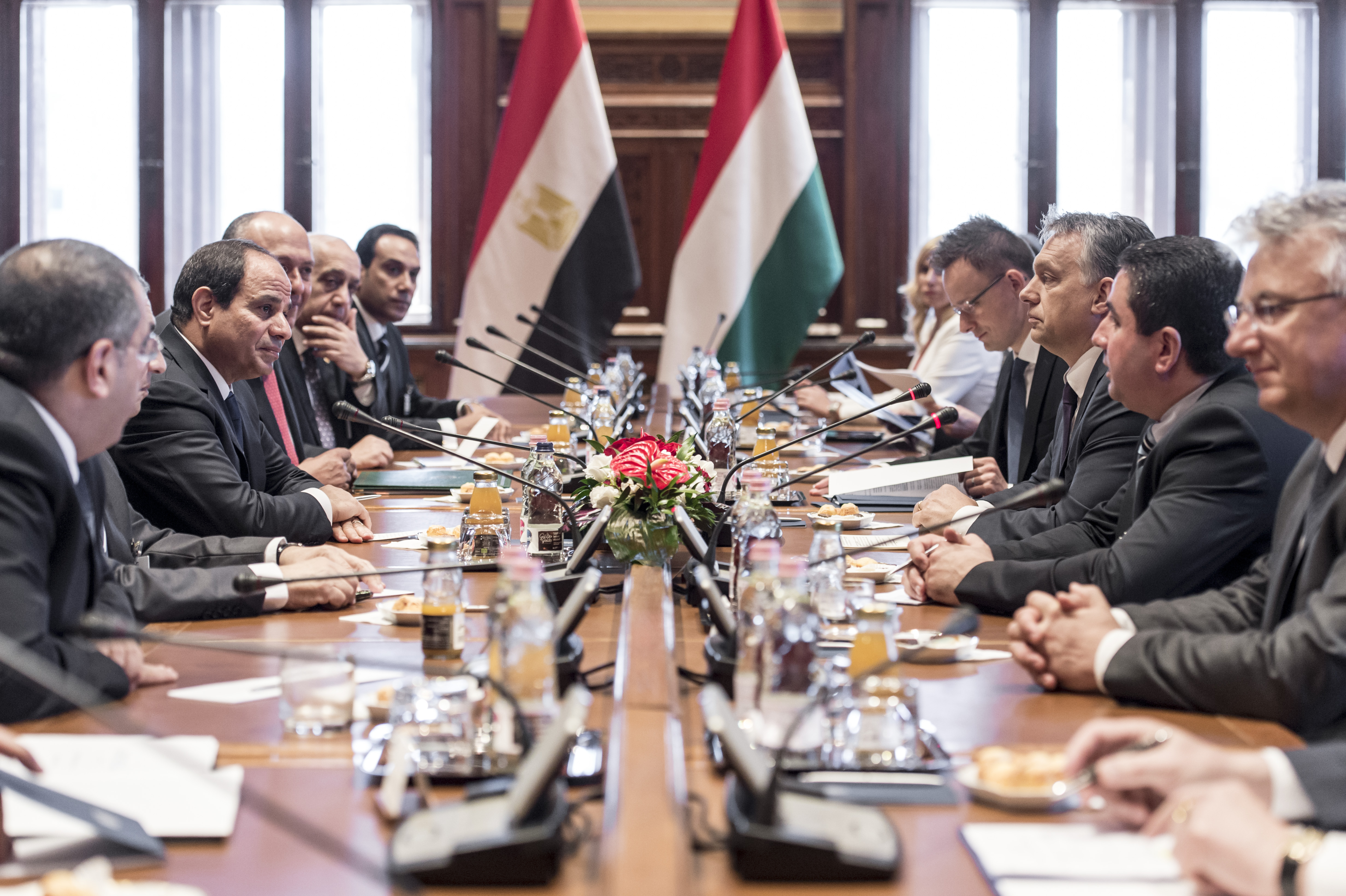 Abdel-Fattáh esz-Szíszi egyiptomi elnök és Orbán Viktor 2015-ös tárgyalása