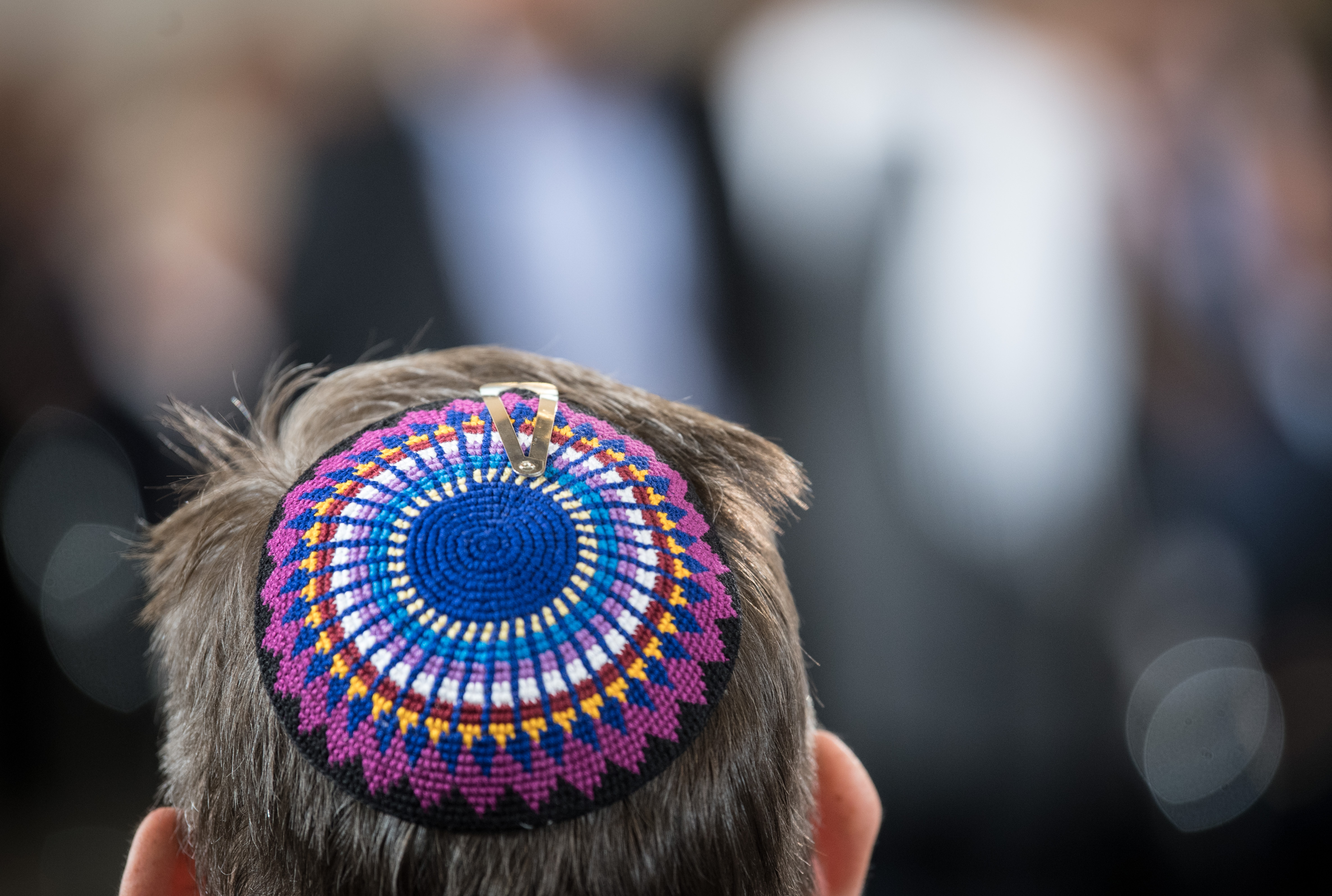 A legnagyobb zsidó közösség vezetője nem tanácsolja a kipa viselését Németországban