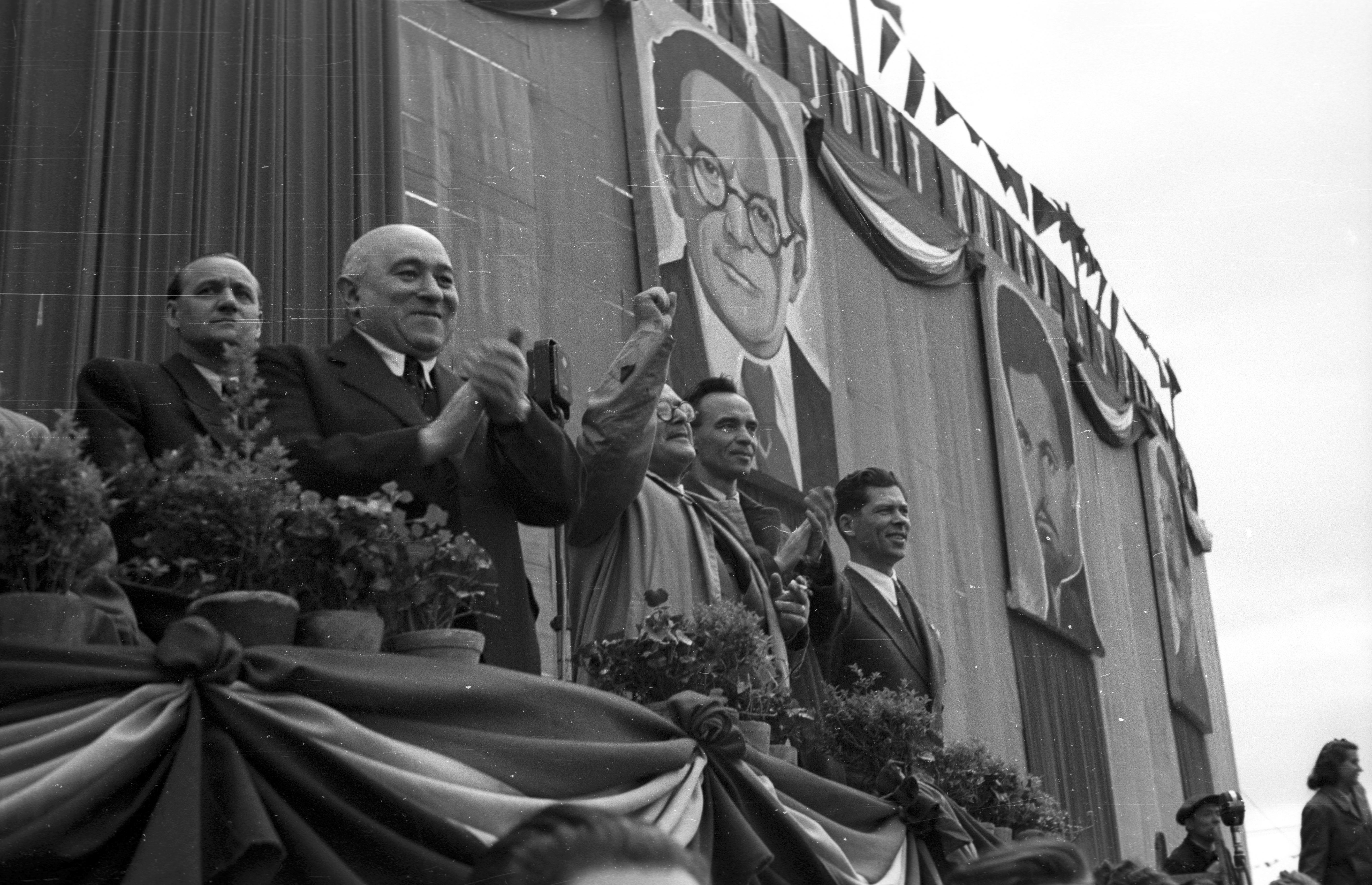 (Balról jobbra) Rákosi Mátyás, Gerő Ernő, Rajk László és Marosán György 1947. május 1-jén