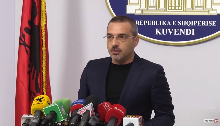 Drogkereskedéssel vádolják a volt albán belügyminisztert