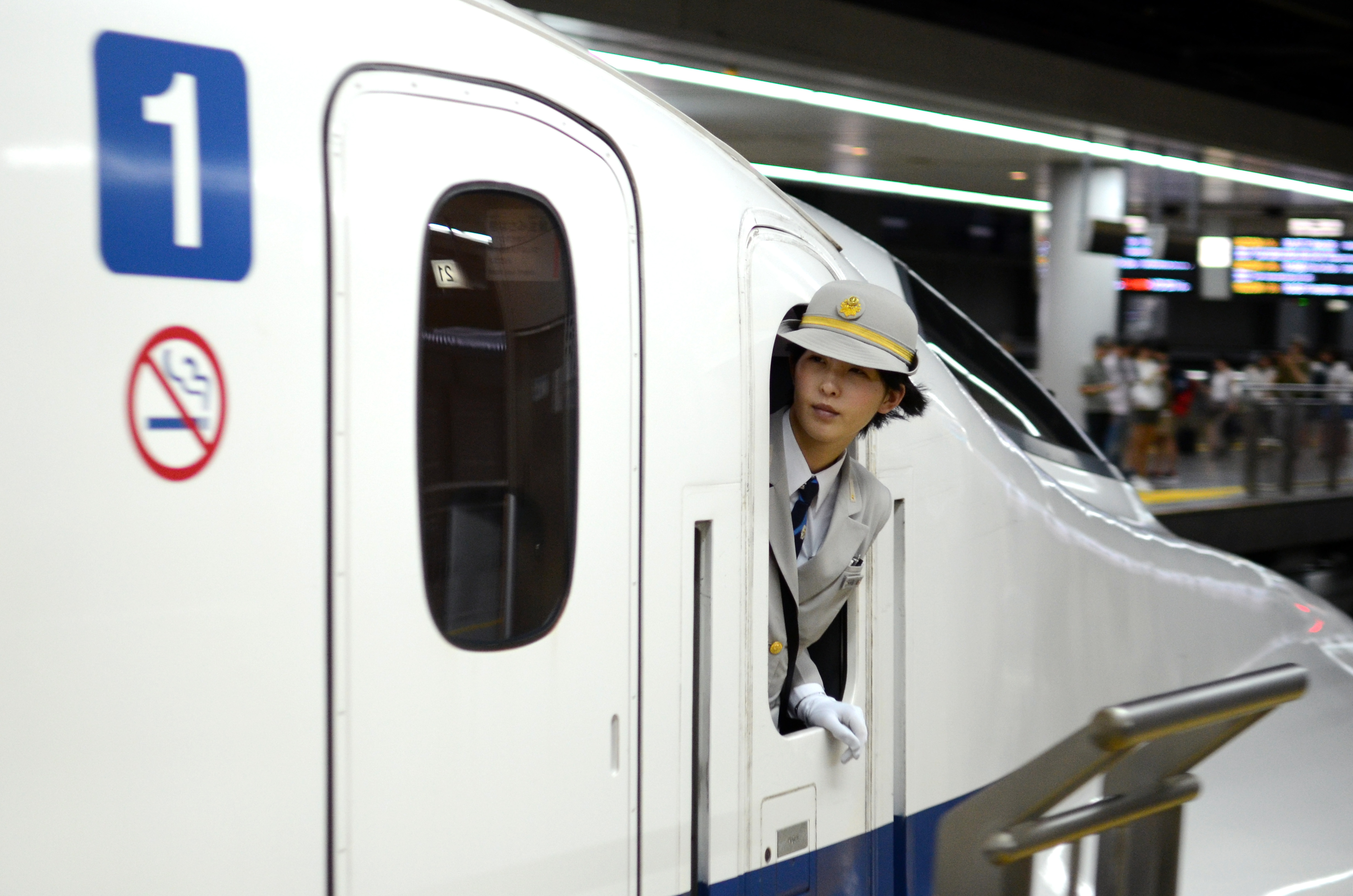 Bocsánatért esedezik a japán vasúttársaság egy 25 másodperces csúszás miatt