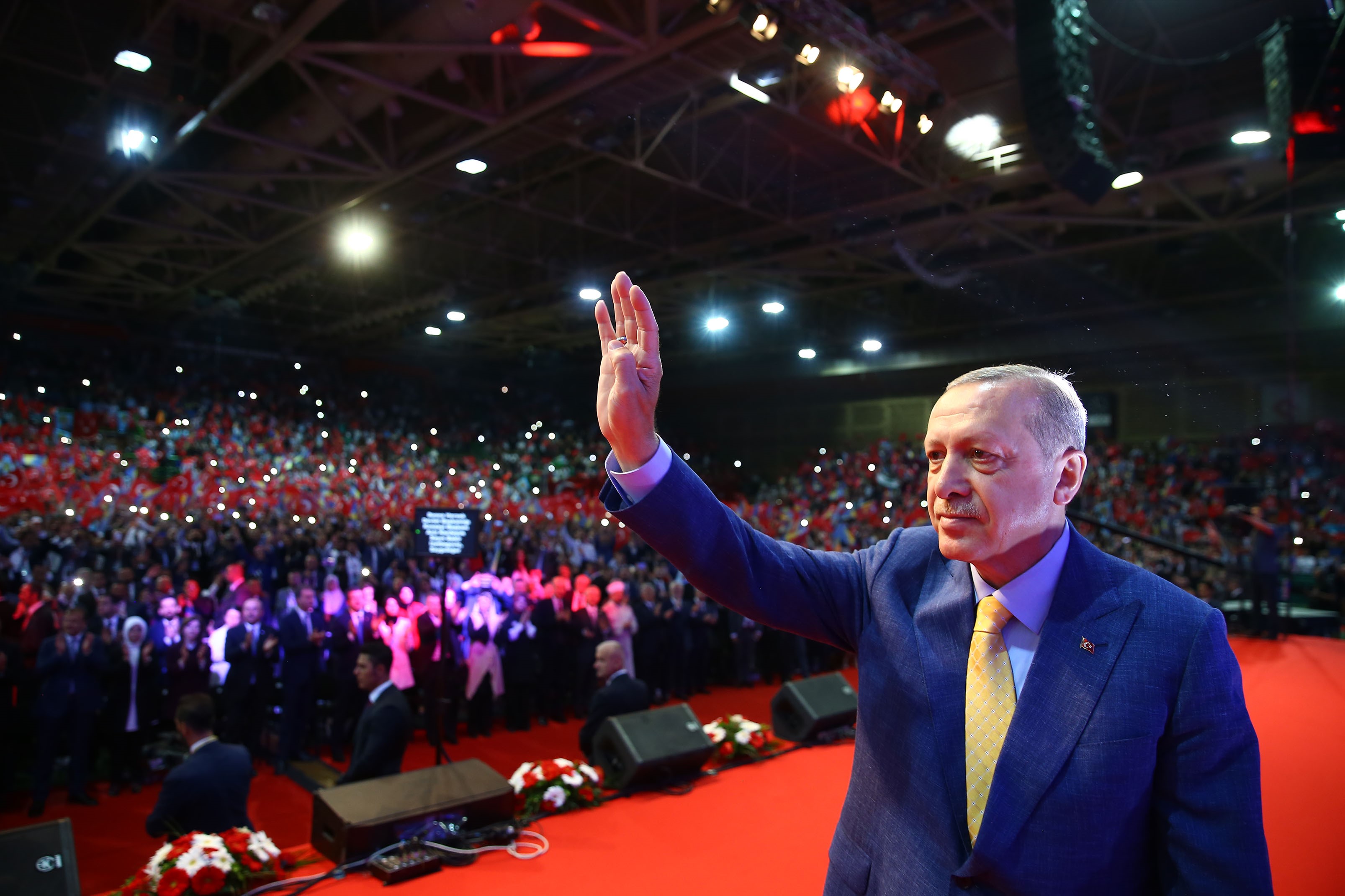 Erdogan Szarajevóban kampányolt
