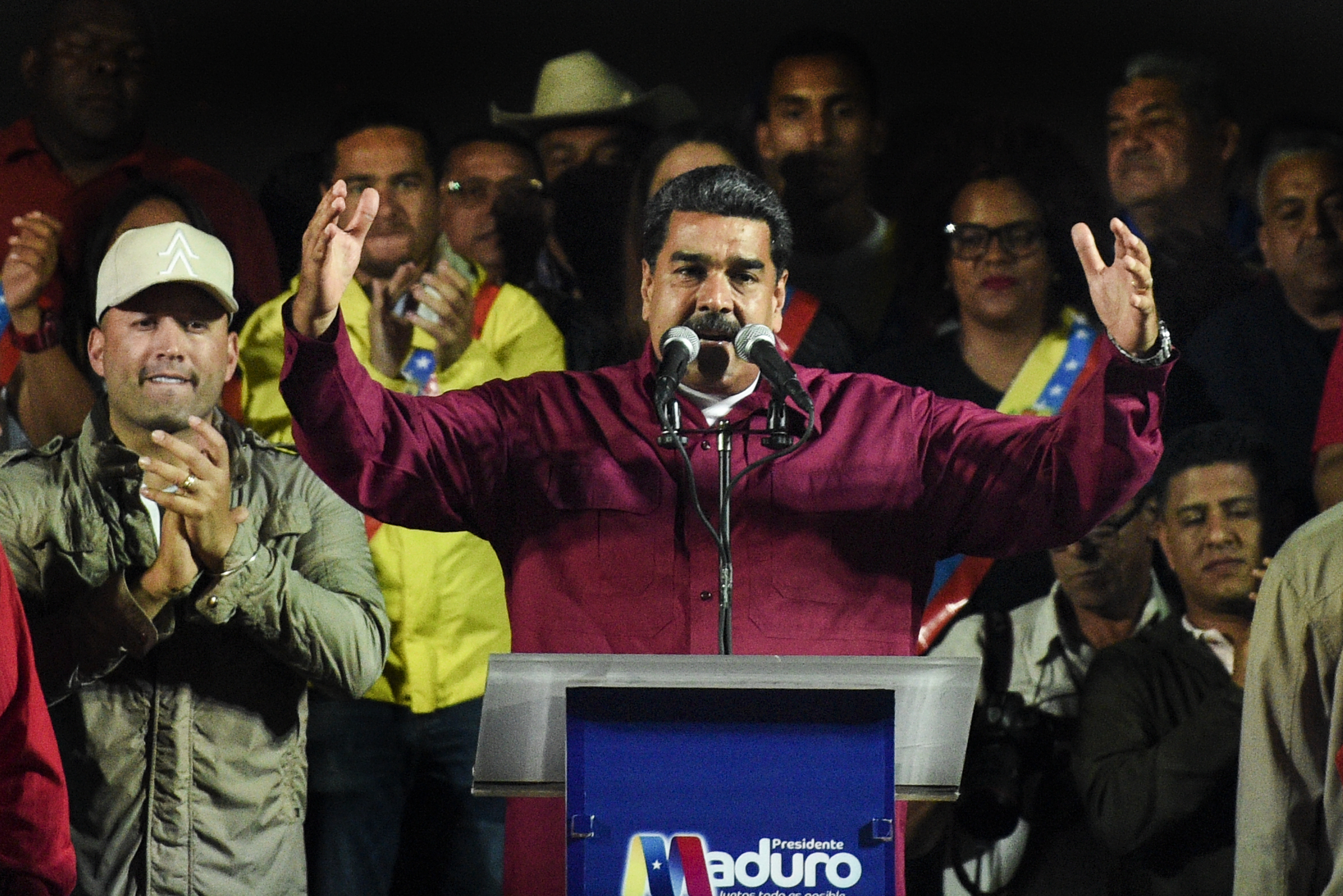 Maduro marad Venezuela elnöke