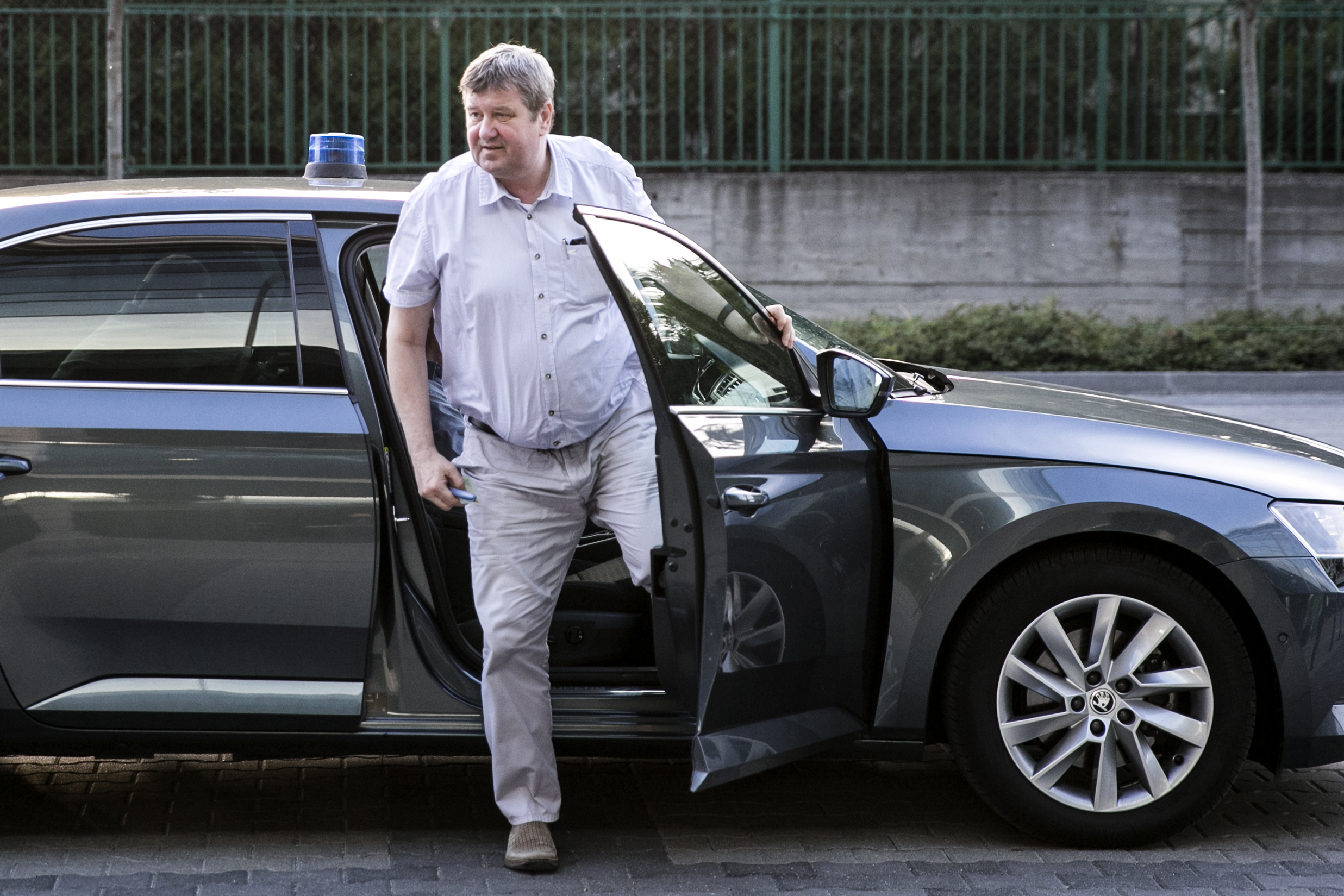 72 millióért bérel autót a Fidesz frakció jövő szeptemberig