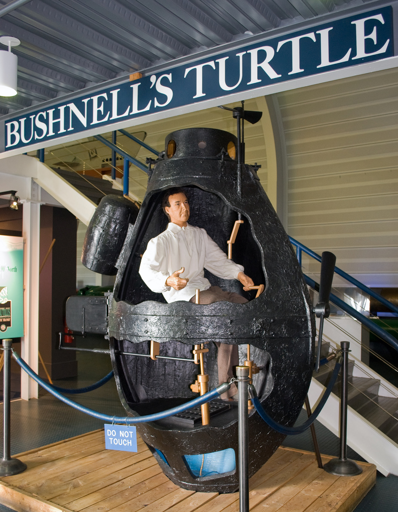 A Turtle másolatát a Royal Navy Tengeralattjáró Múzeumban állítják ki Gosportban