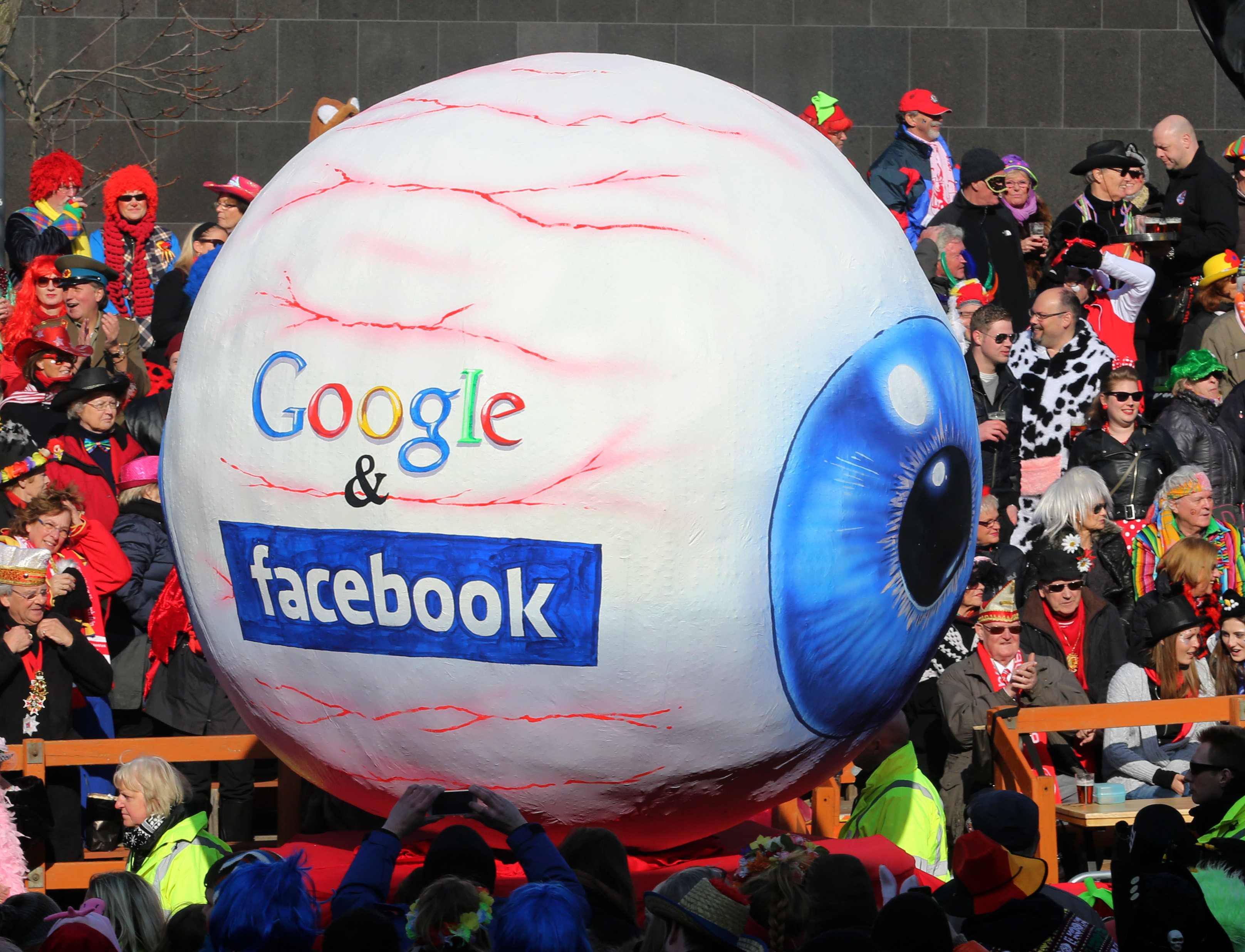 Jelszóőrrel rukkolt elő a Google az internetbiztonság világnapján