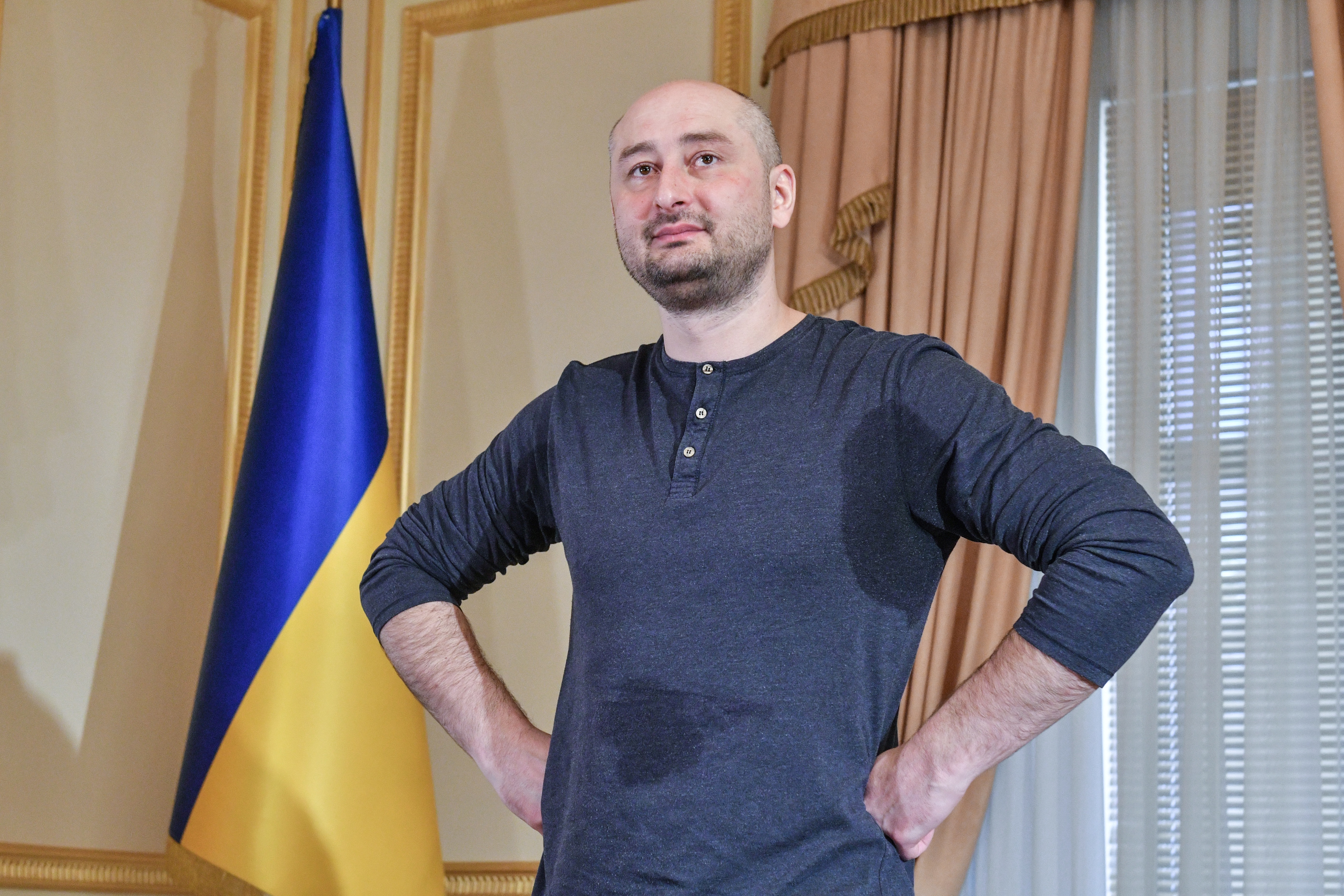 Babcsenko elmesélte, hogy hogyan öntötte le disznóvérrel az ukrán titkosszolgálat, hogy tényleg halottnak tűnjön