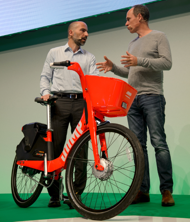 Elektromos biciklikkel próbálkozik Európában az Uber