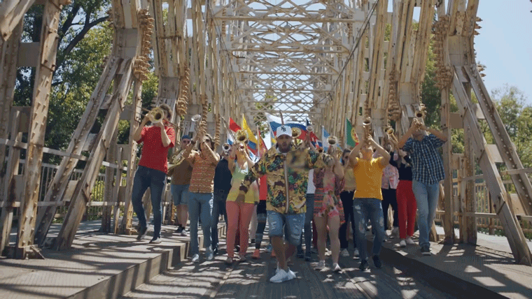 Világhírű lett a K-híd: itt a világbajnokság Budapesten forgatott klipje