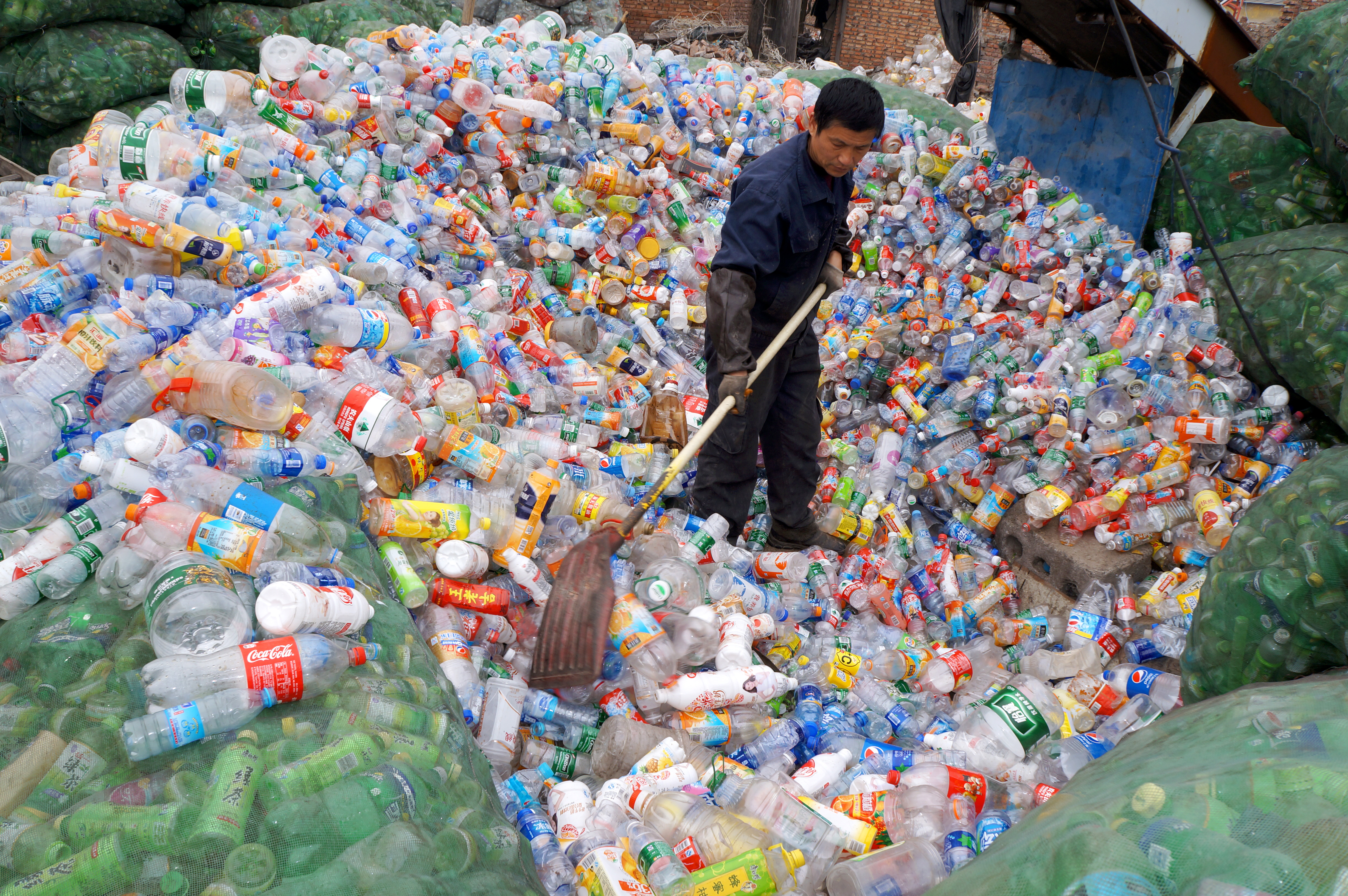Kína betiltotta a hulladékimportot, mi isszuk meg a levét