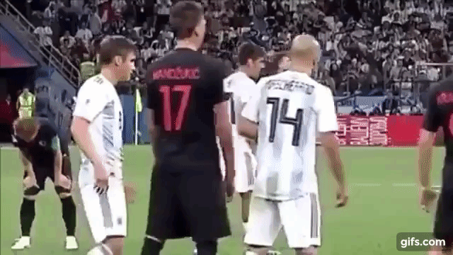 Mandzukic és Mascherano nem találták a közös nevezőt a horvát-argentin meccsen