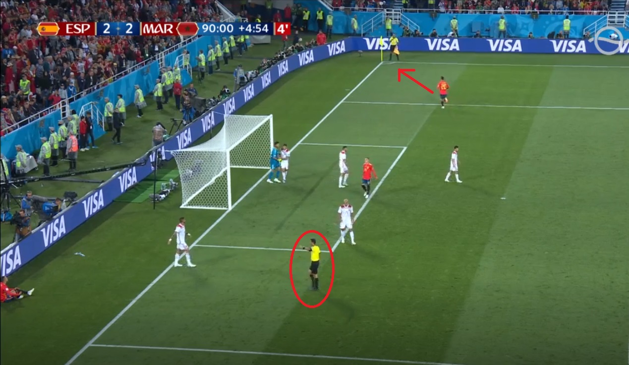 Mindenkit átvertek a spanyolok azzal, hogy az egyenlítő góljuk előtt a másik oldalról végezték el a szögletet