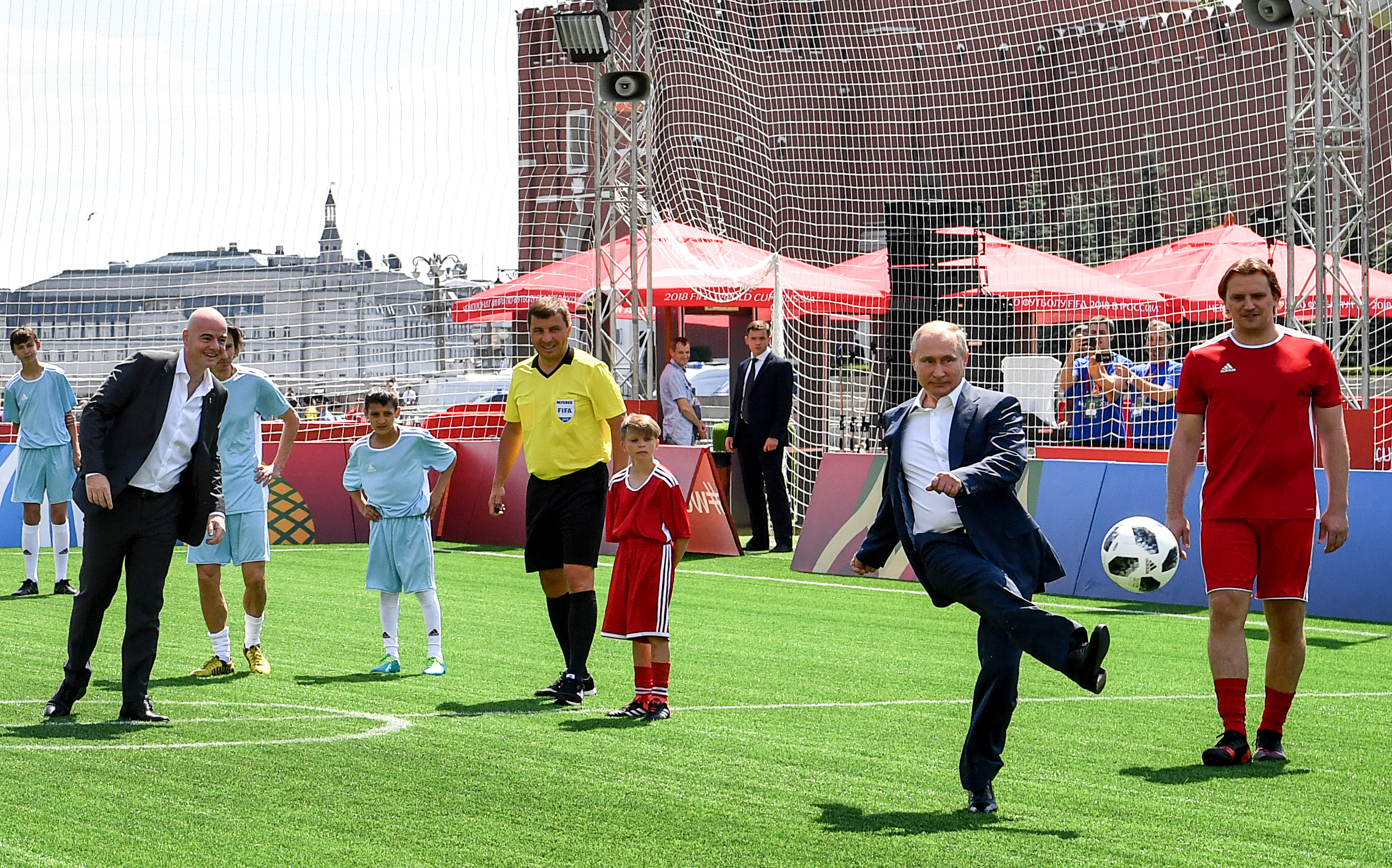 Putyin újra focivébét rendezne