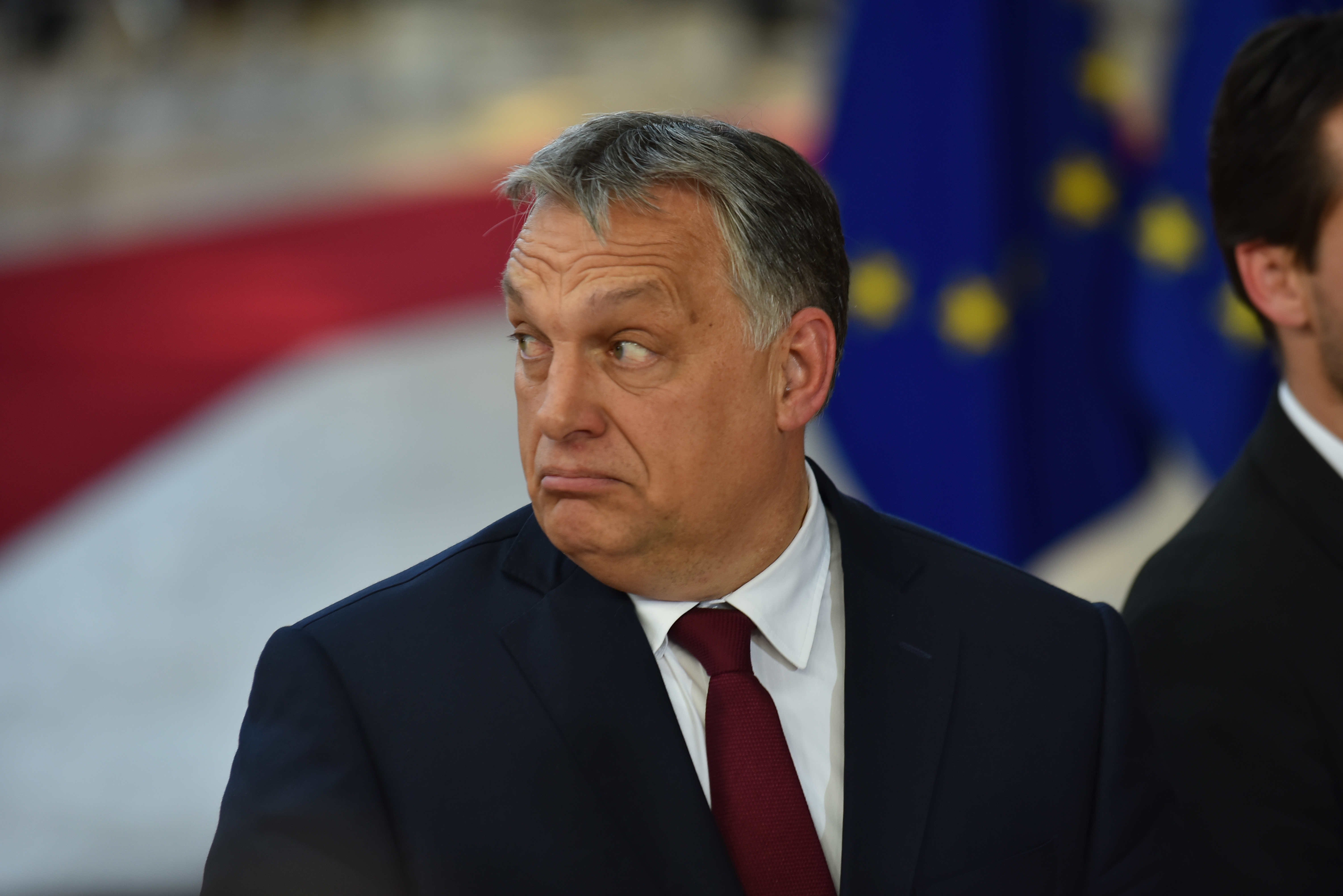 Orbán kollektív zaklatásra panaszkodik, és csak az év végén válaszol a kérdésekre