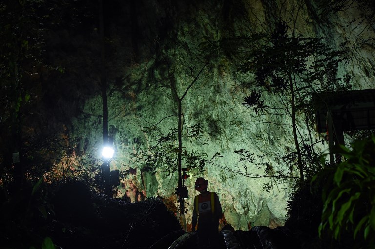 Kilenc nap után találták meg a barlangban eltűnt thai gyerekeket