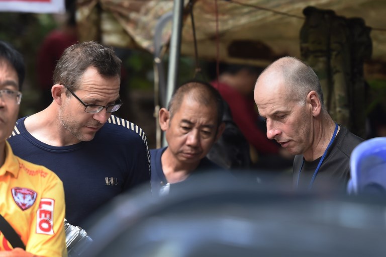 Egy ötvenes tűzoltó és egy középkorú programozó a világ legmenőbb barlangi búvárai, akik megtalálták a thai gyerekeket