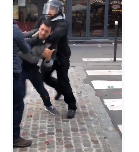 Macron biztonsági főnöke rendőrsisakban verte a tüntetőket egy májusi tüntetésen