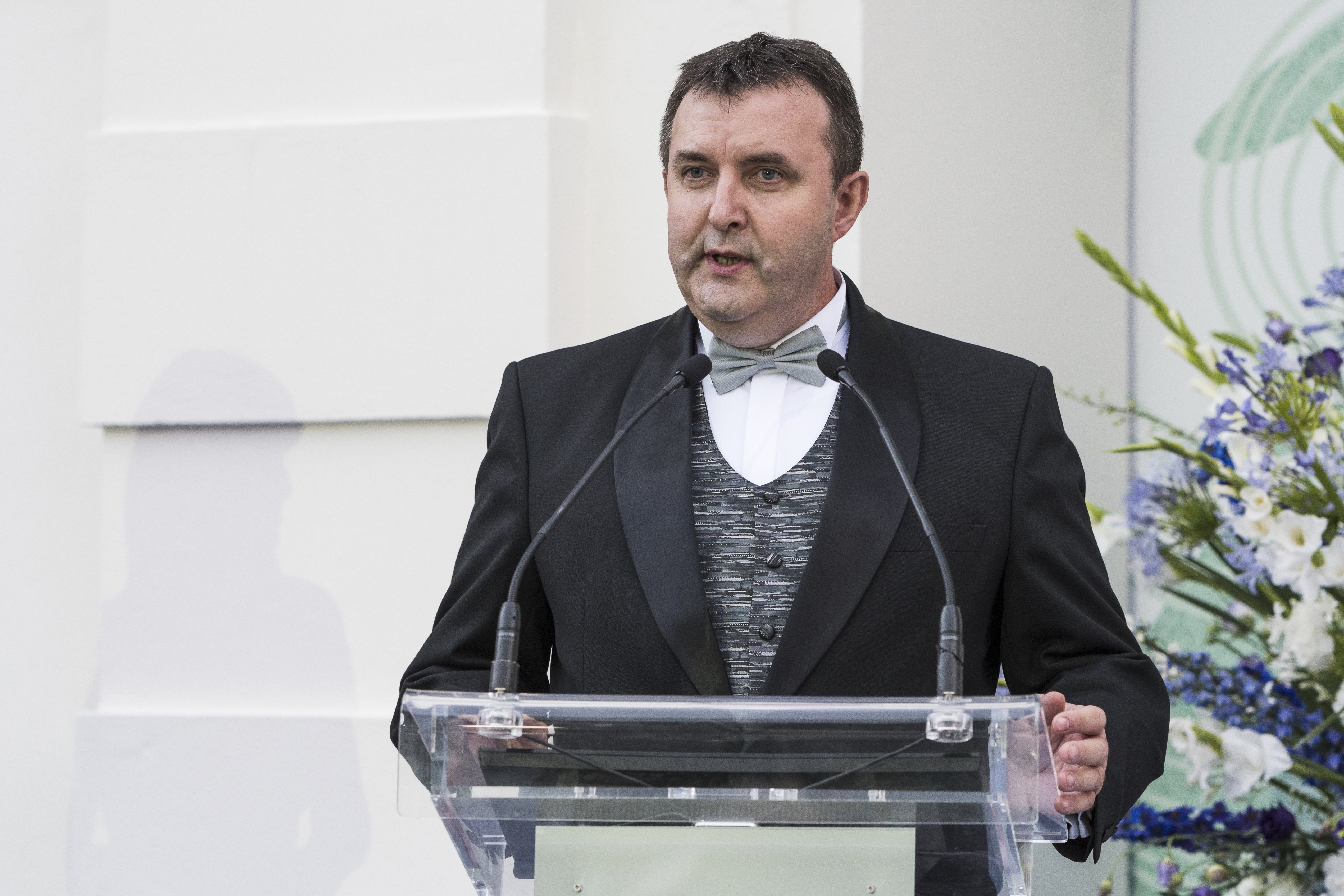 Palkovics László innovációs és technológiai miniszter, fővédnökként a 193. Anna-bál megnyitóján a balatonfüredi Anna Grand Hotel parkjában 2018. július 21-én.