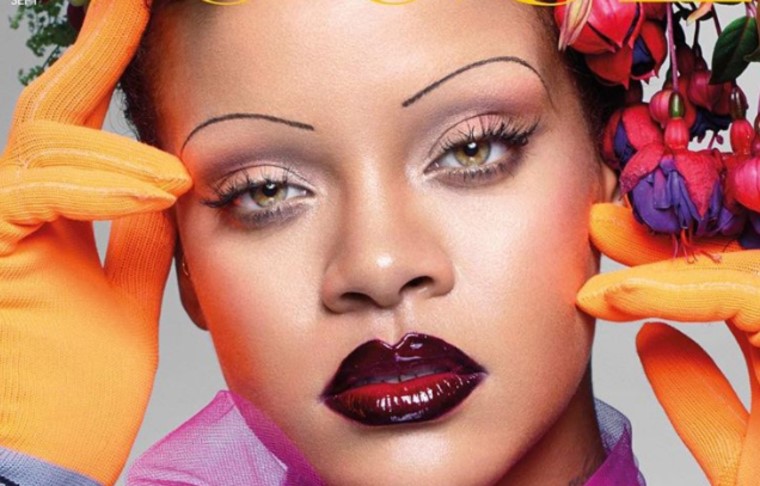 Kitört a divatpánik: Rihanna visszahozhatja AZT a szemöldököt