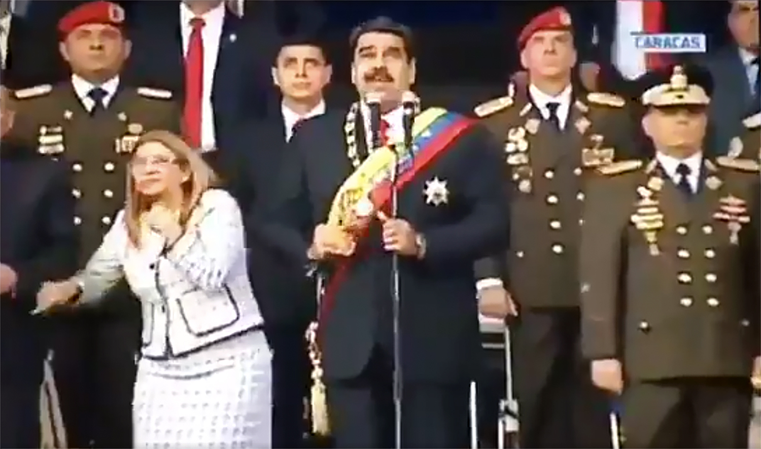 Maduro elnök azt akarja beadni, hogy esküdt ellenségek fogtak össze a meggyilkolásáért