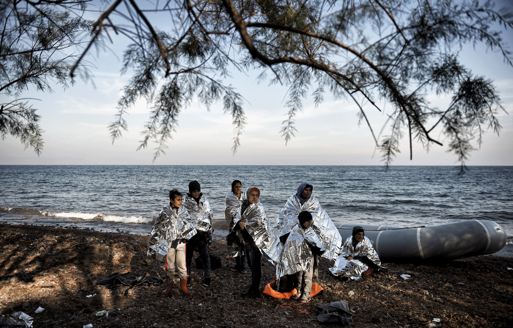 Ahol három éve menekültek tízezrei érkeztek, ott most napoznak