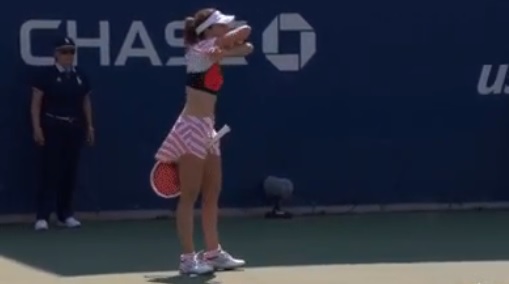 A US Open szervezői belátták, hogy hülyeség volt meginteni a francia teniszezőnőt egy polócsere miatt